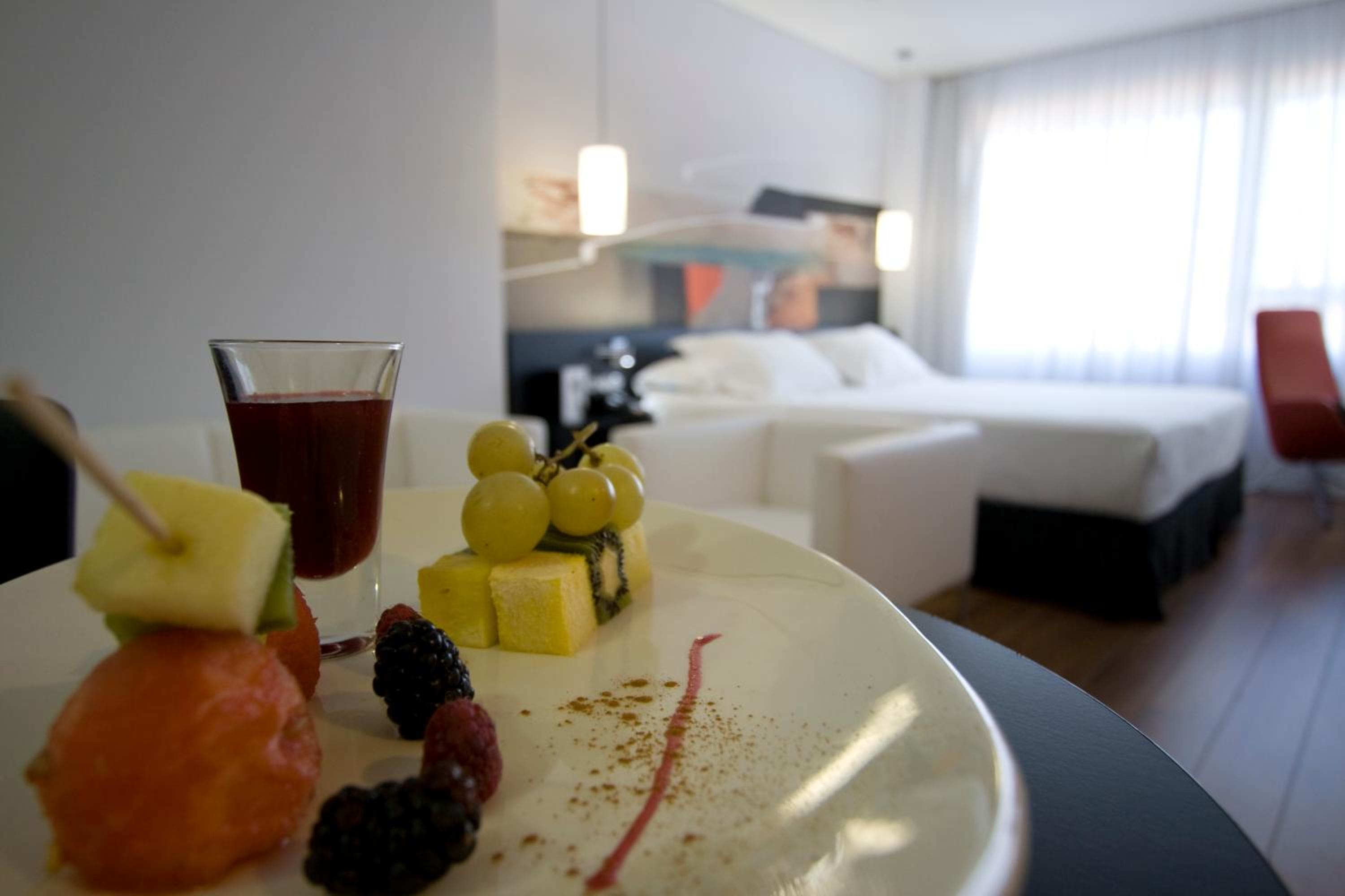  Familiy Room with free airport shuttle - Photo 6