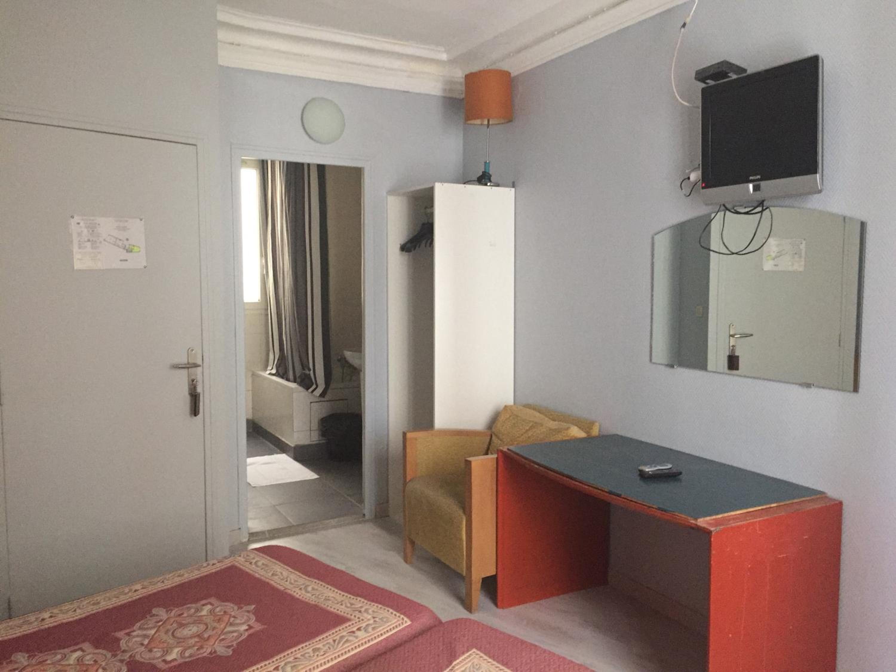 Economy Triple Room photo 1