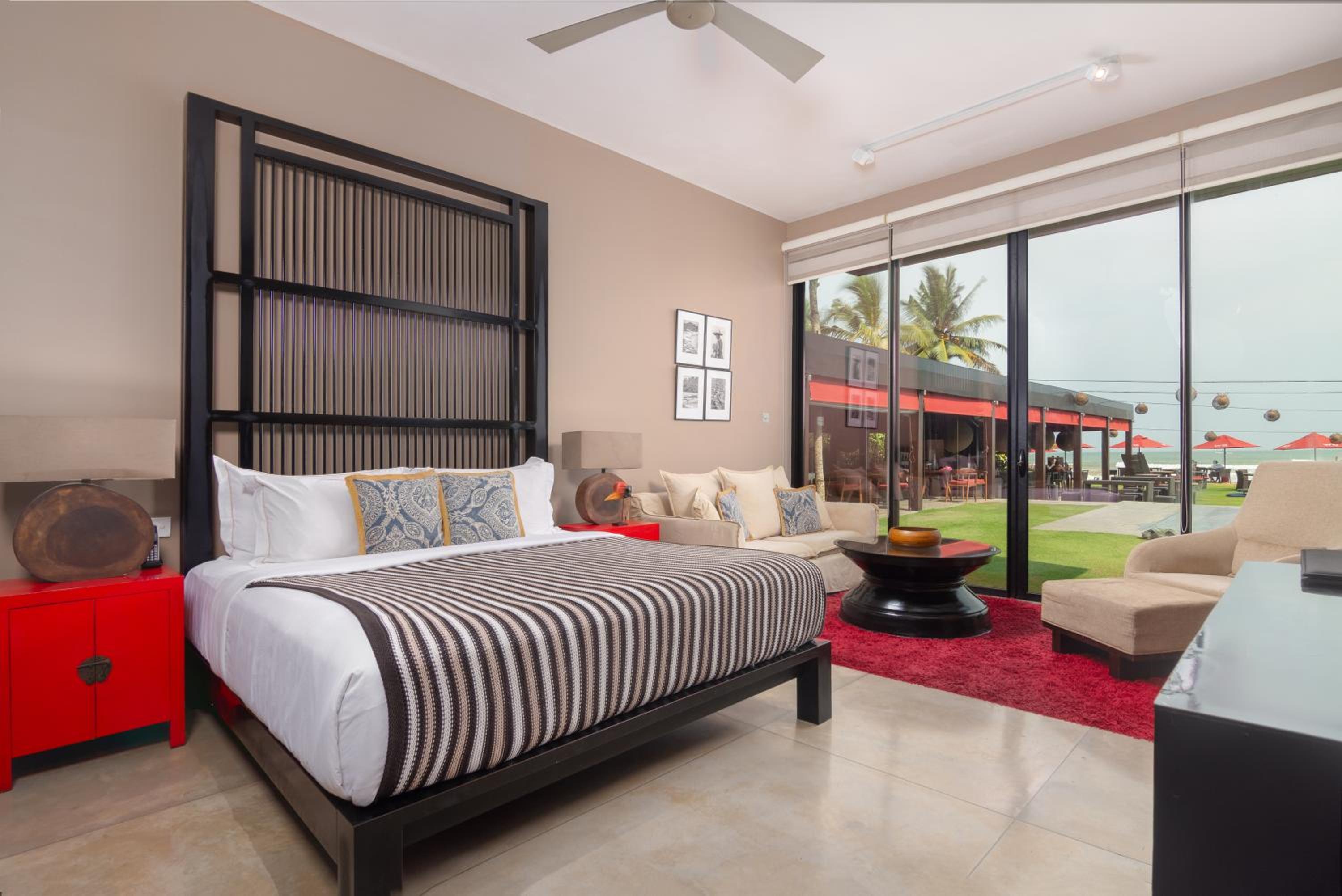 Deluxe Double Room with Ocean View photo 2