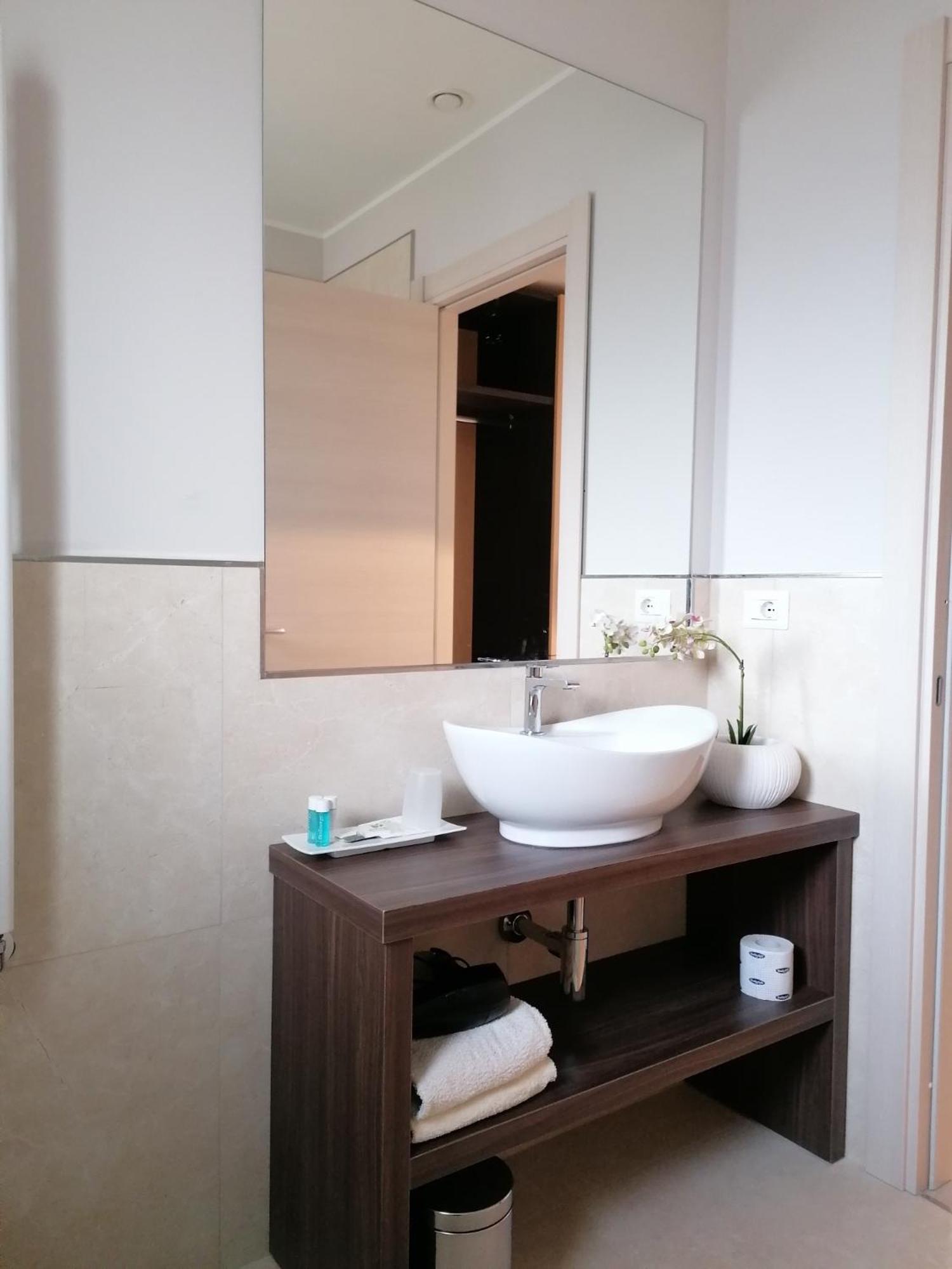 Superior Double or Twin Room with Terrace - Photo 2