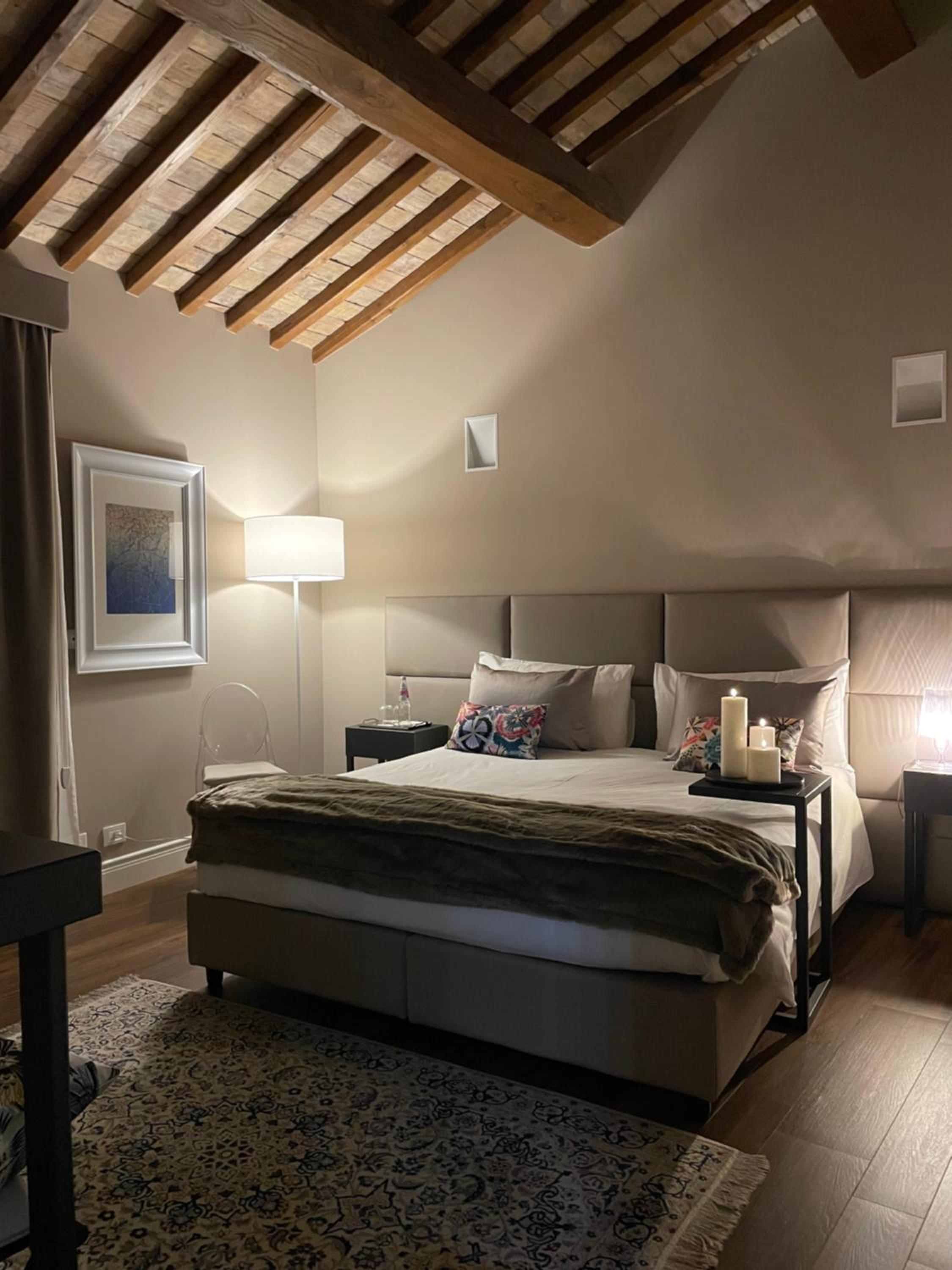 Double Room - Photo 6