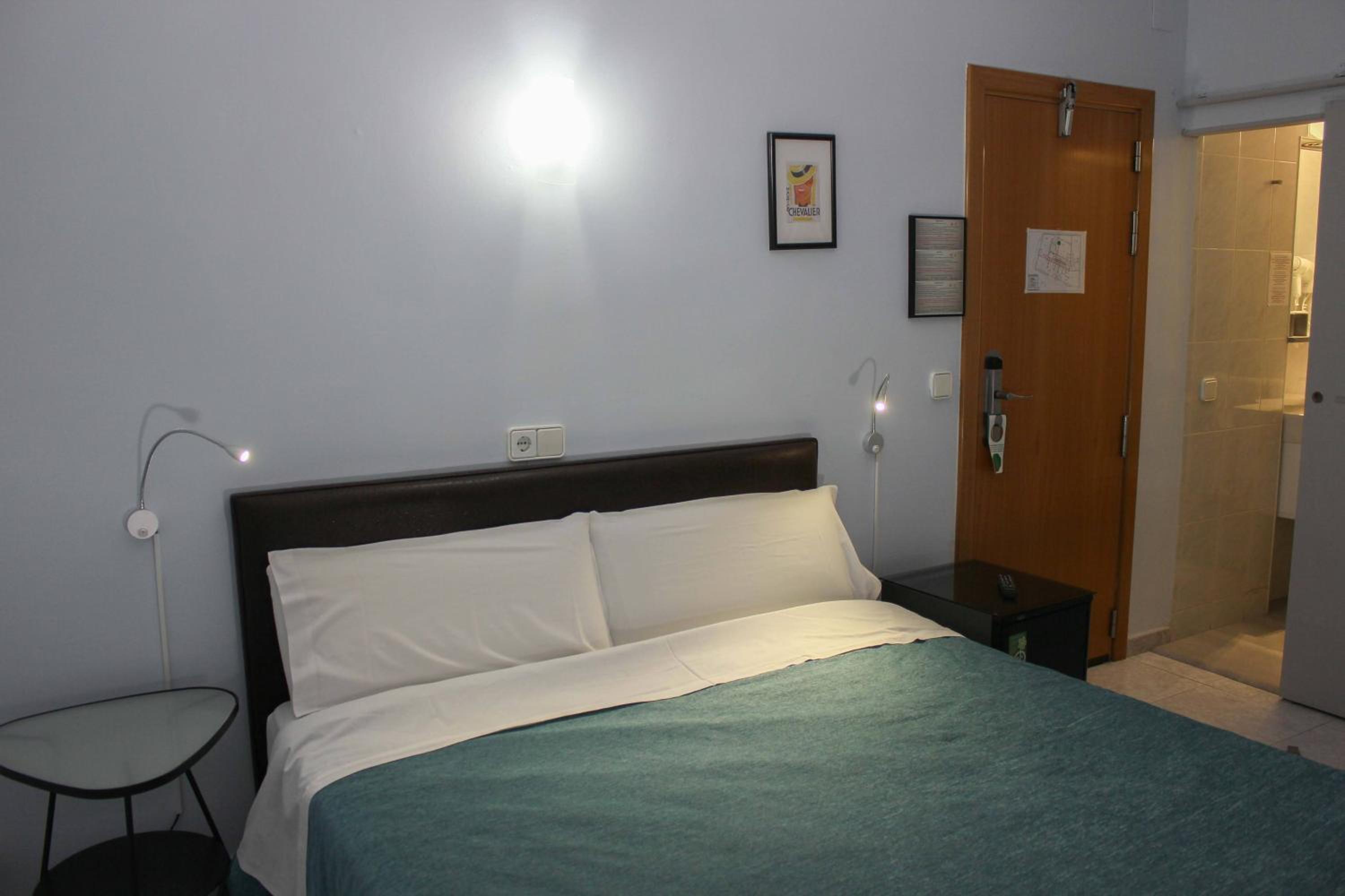 Economy Double or Twin Room - Photo 7