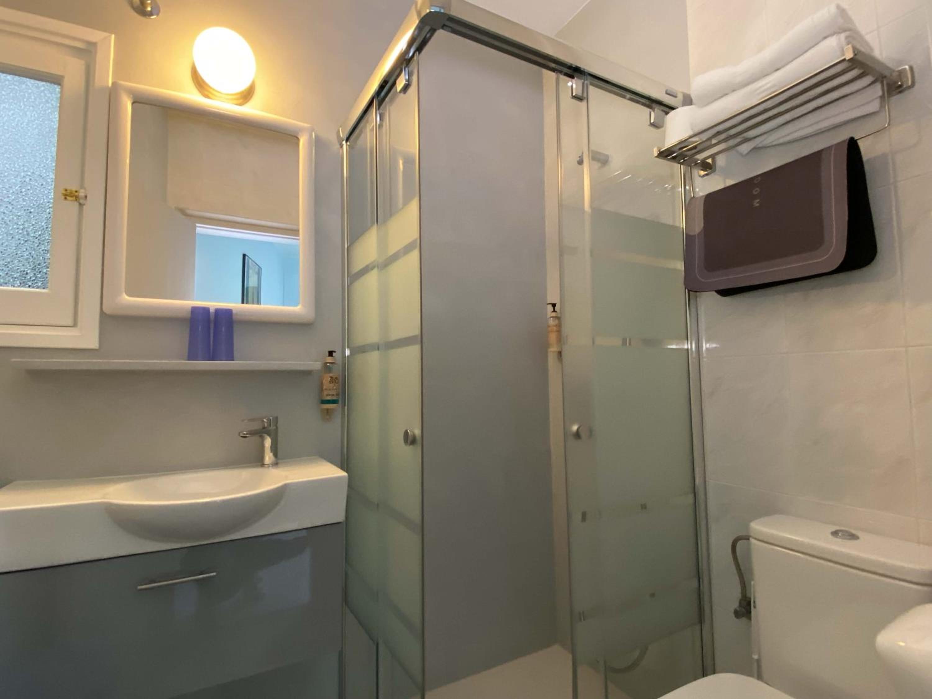 Economy Double or Twin Room - Photo 5