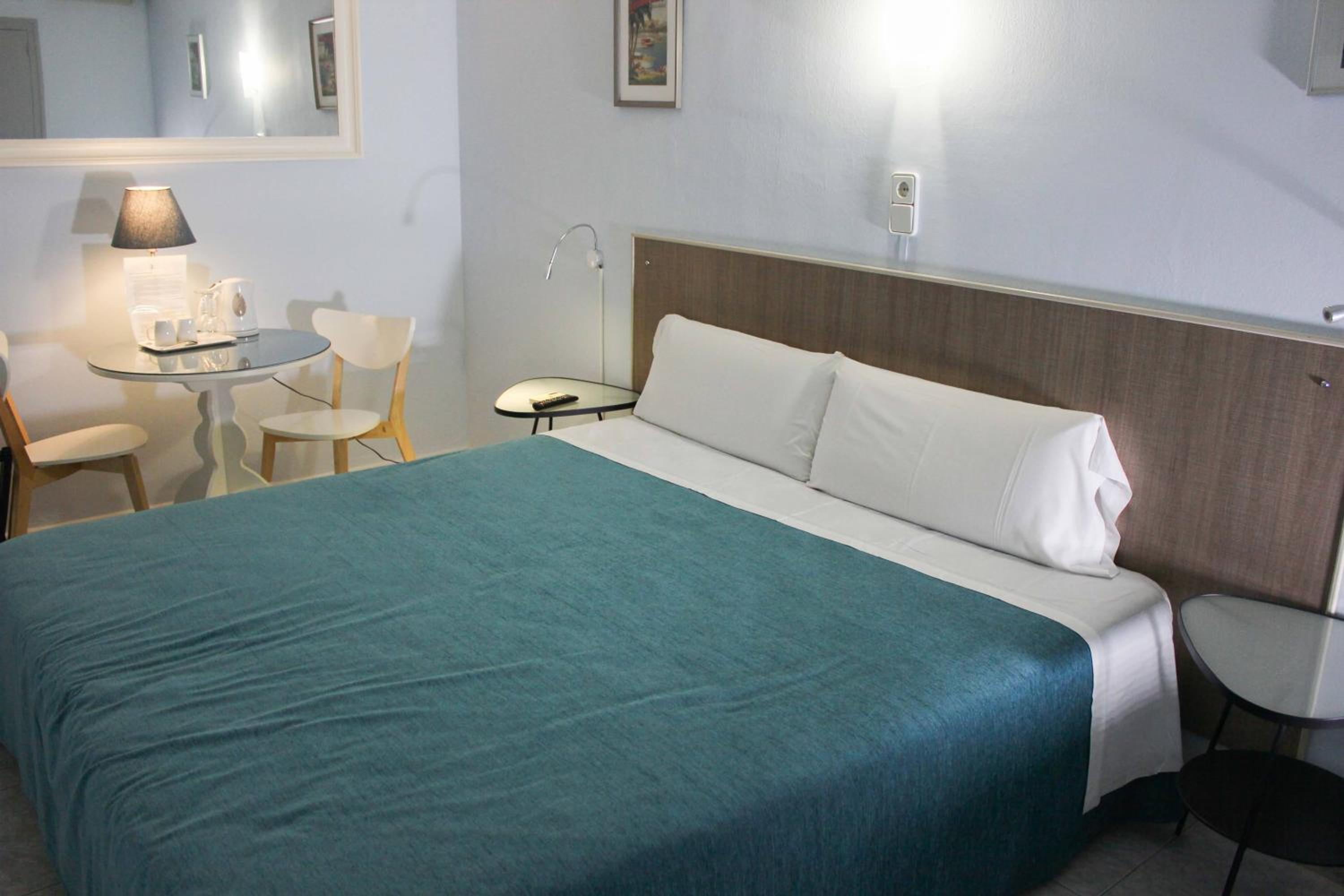 Economy Double or Twin Room - Photo 2