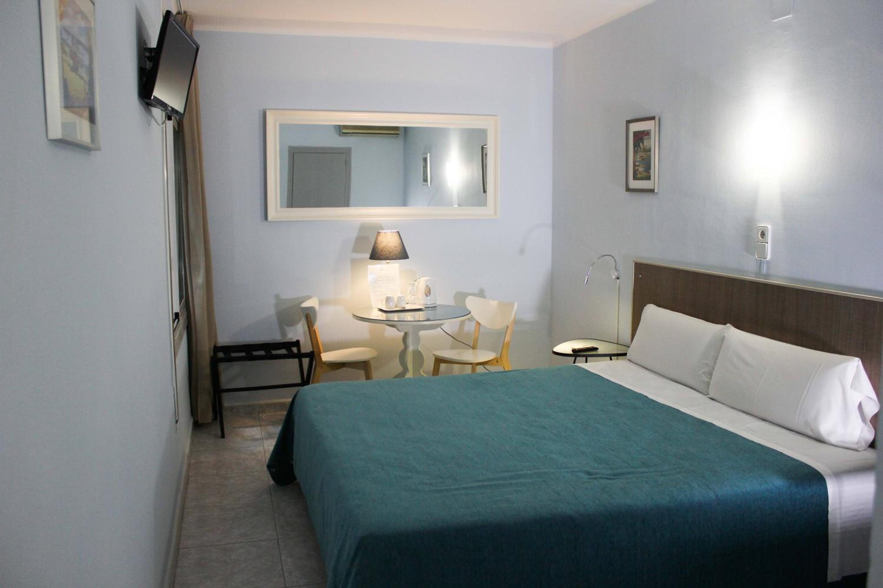 Economy Double or Twin Room - Photo 16