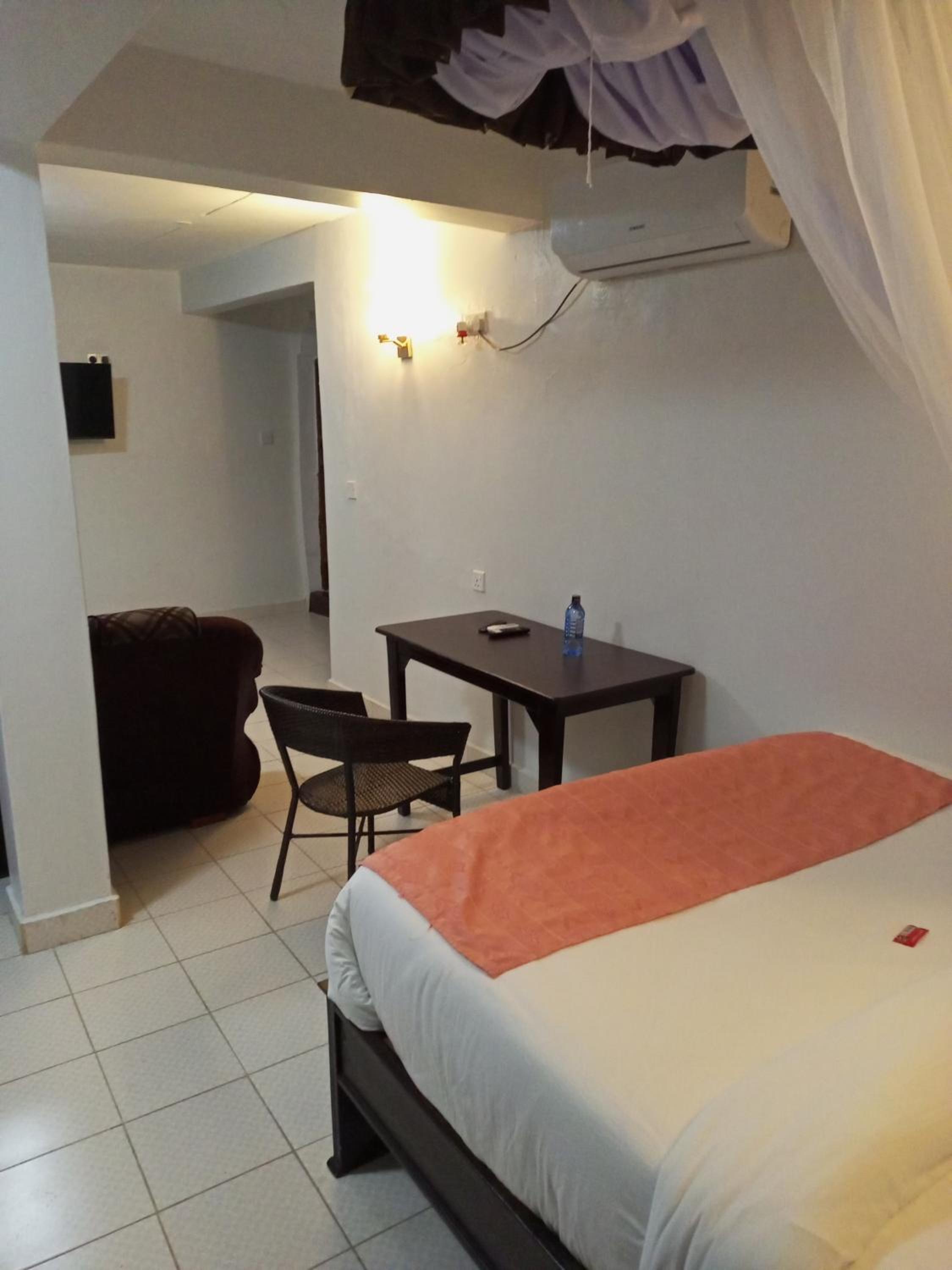 Deluxe King Room photo 3