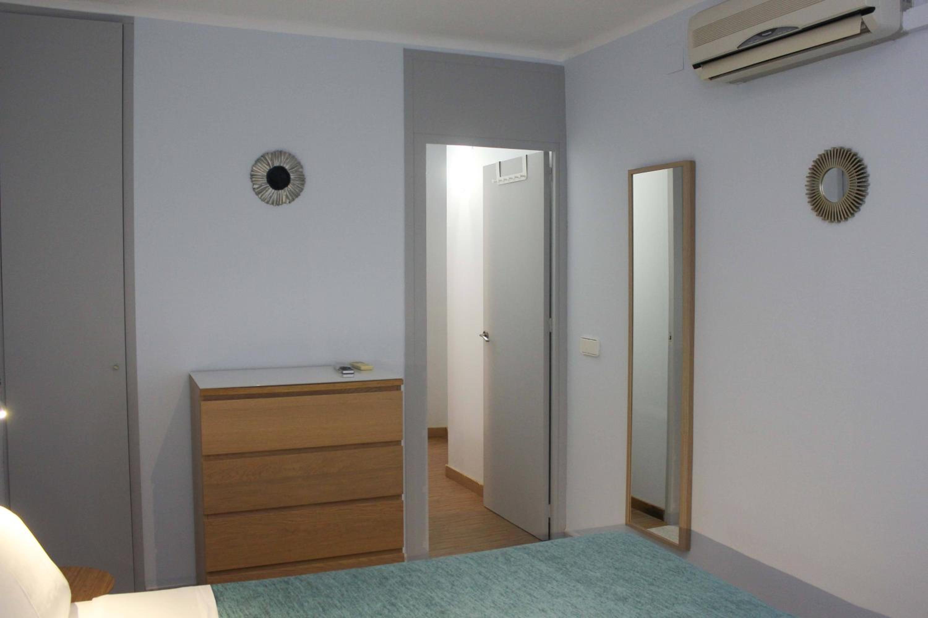One-Bedroom Apartment with Terrace photo 3