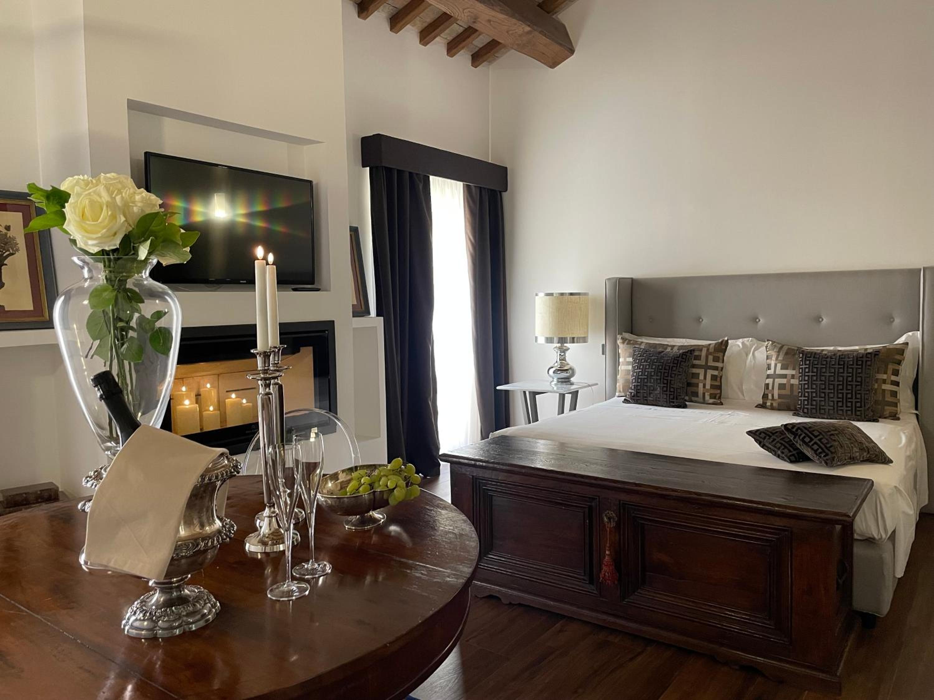 Queen Room with Spa Bath - Photo 5