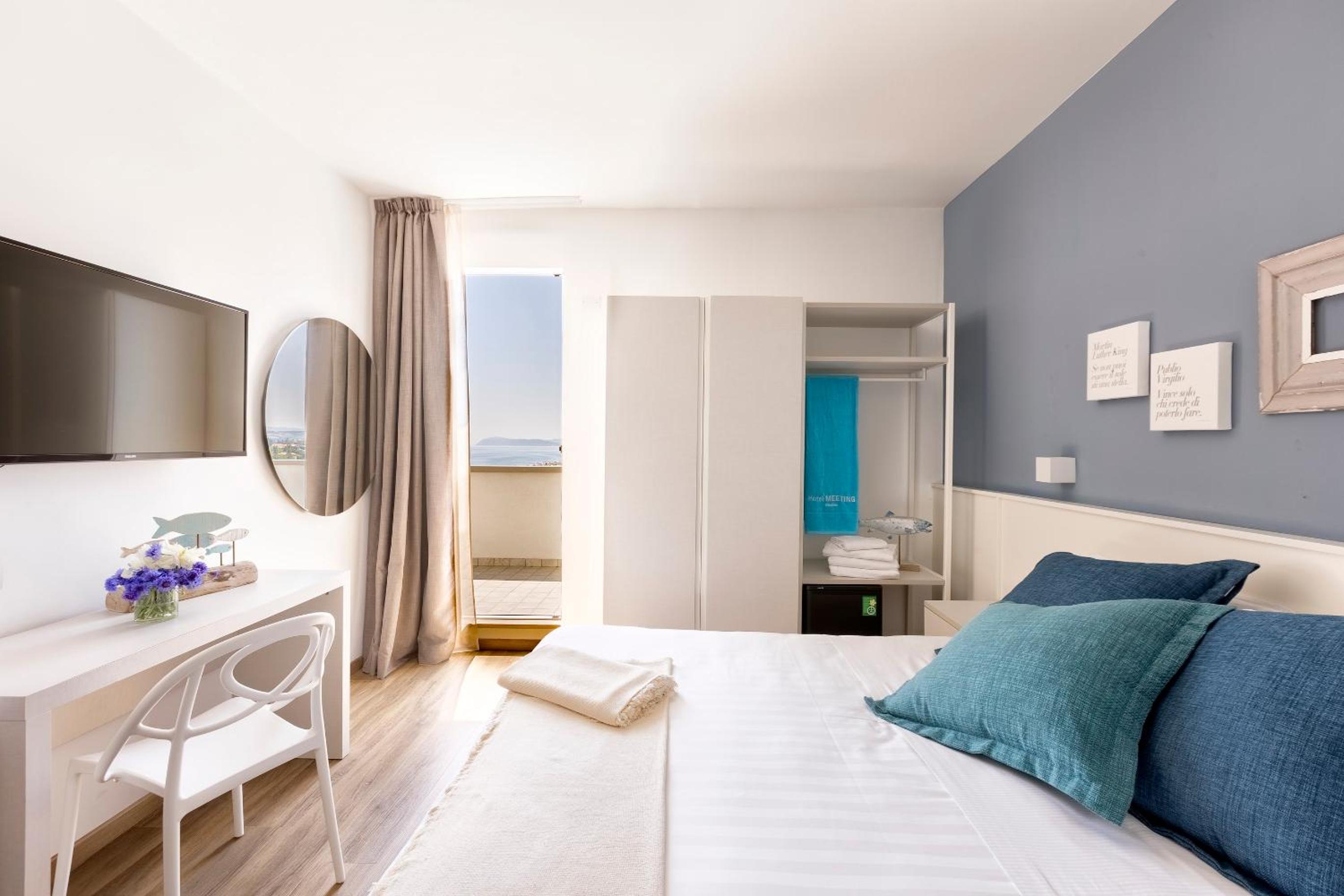 Double Room with Terrace and Sea View photo 1