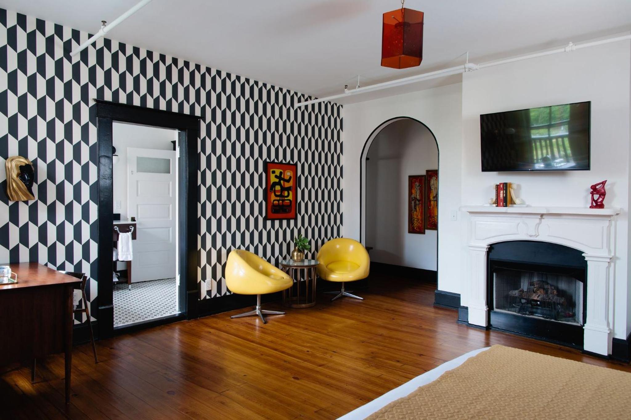 King Balcony Suite - The Convex - Photo 1