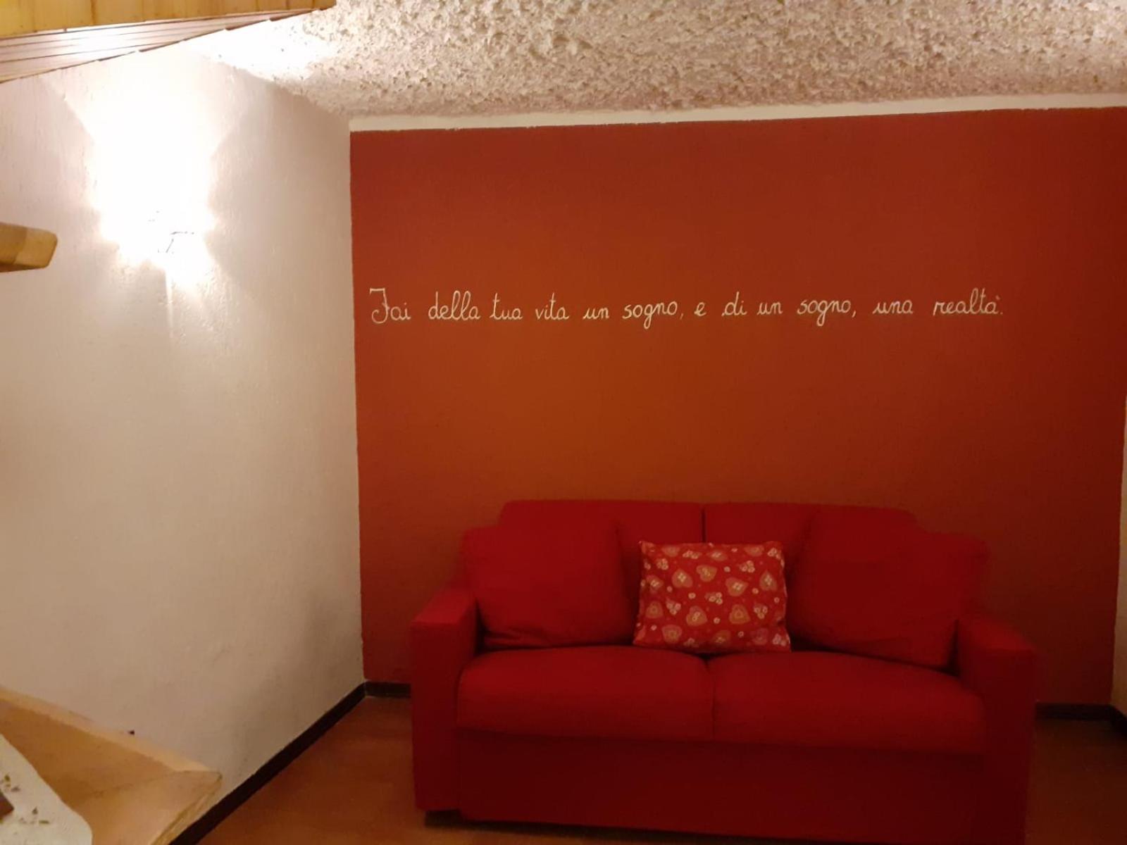 One-Bedroom House photo 2