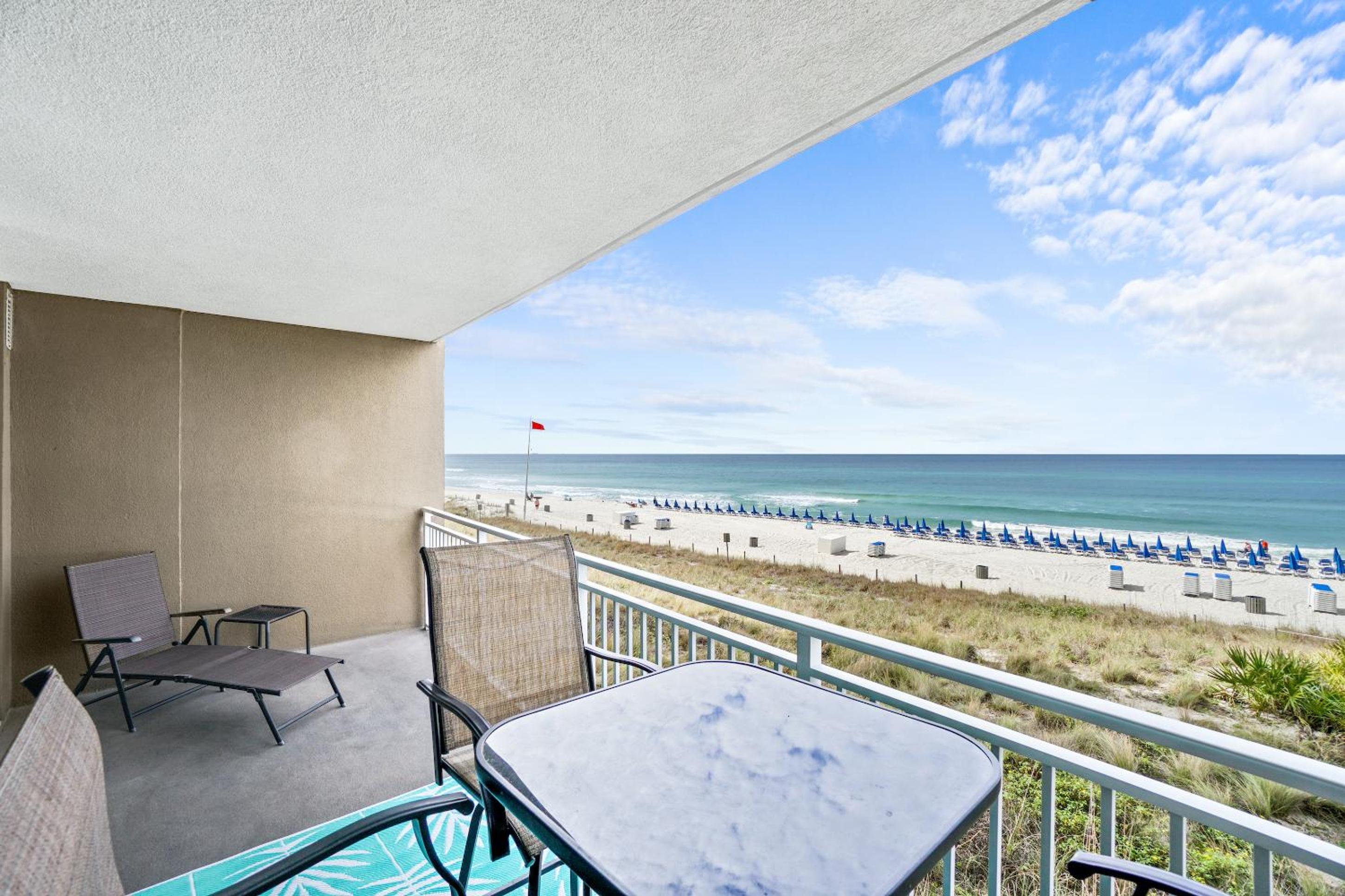 Apartment With Sea View photo 2