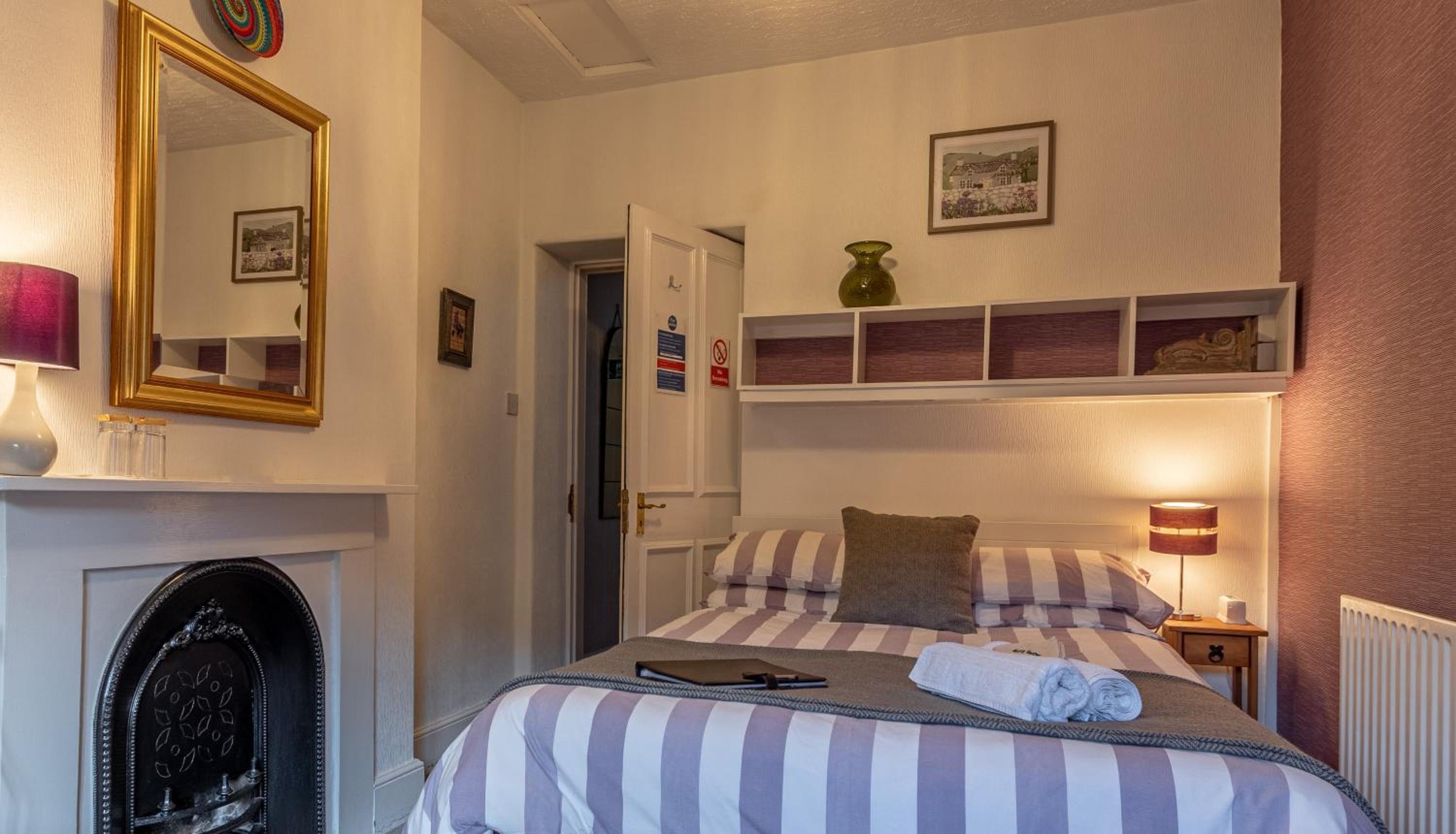 Small Double Room photo 1