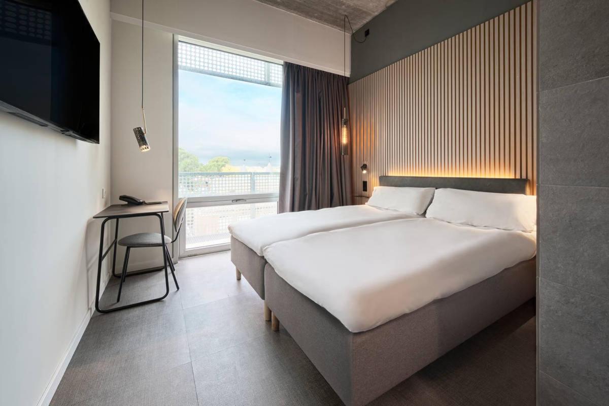 Standard Twin Room - Photo 3