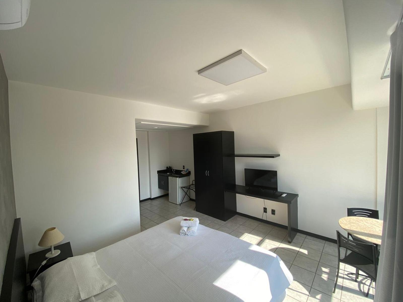 Standard Double or Twin Room - Photo 8