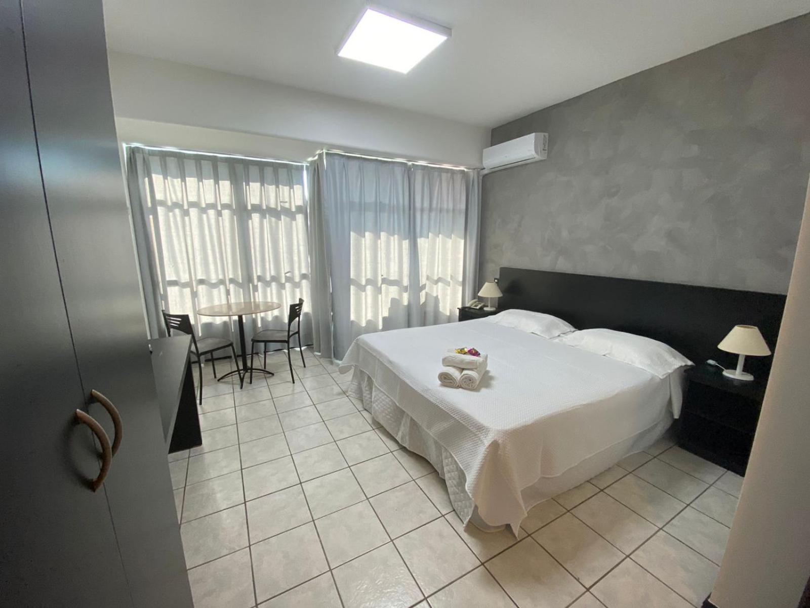 Standard Double or Twin Room - Photo 9