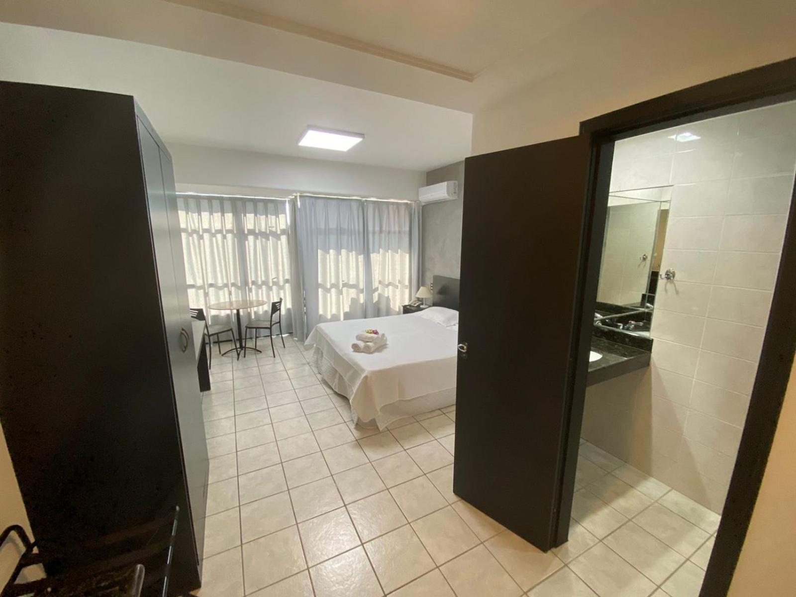 Standard Double or Twin Room - Photo 7