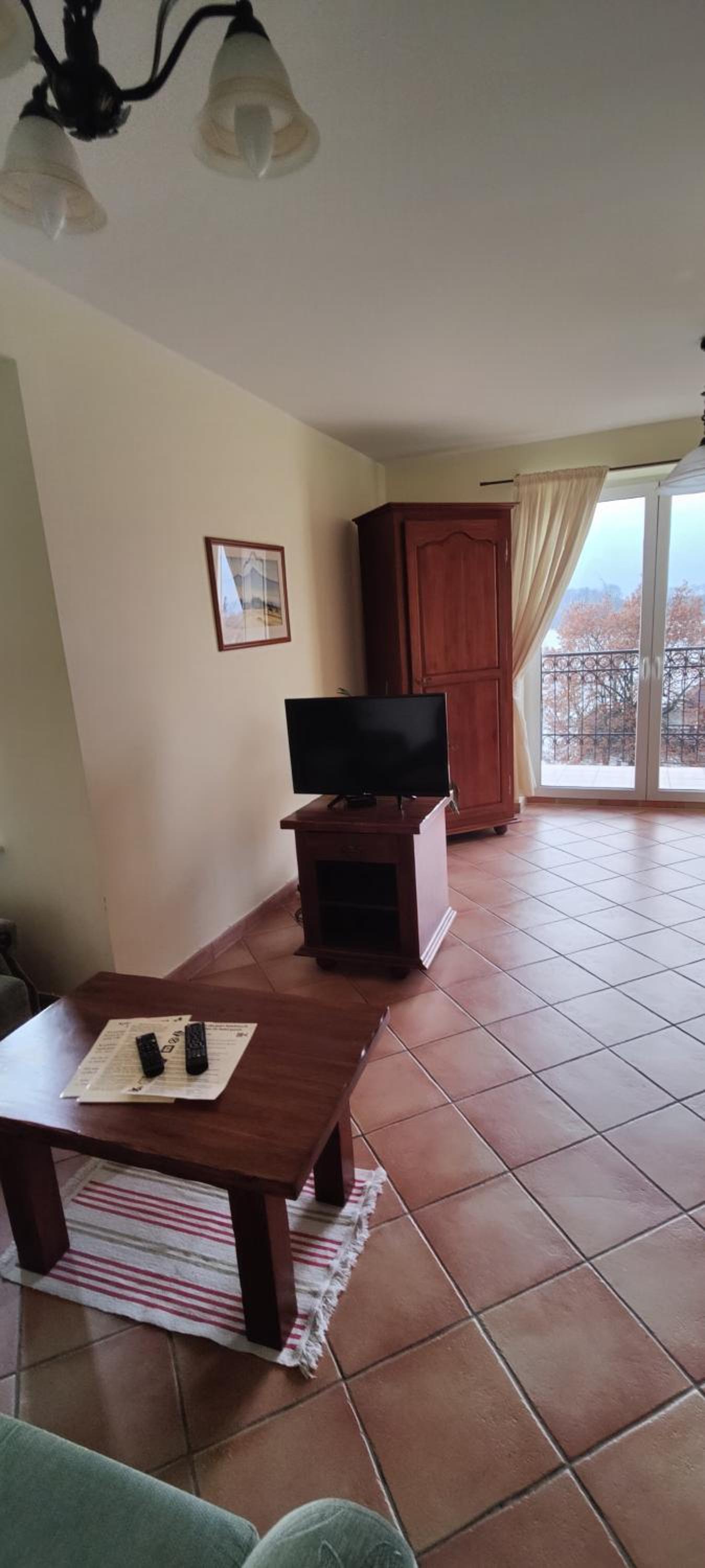 Apartment with Lake View photo 2