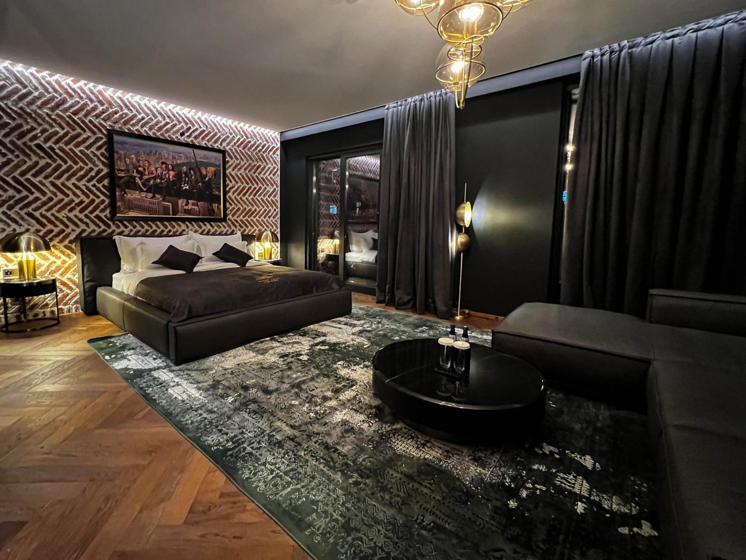 Deluxe King Room