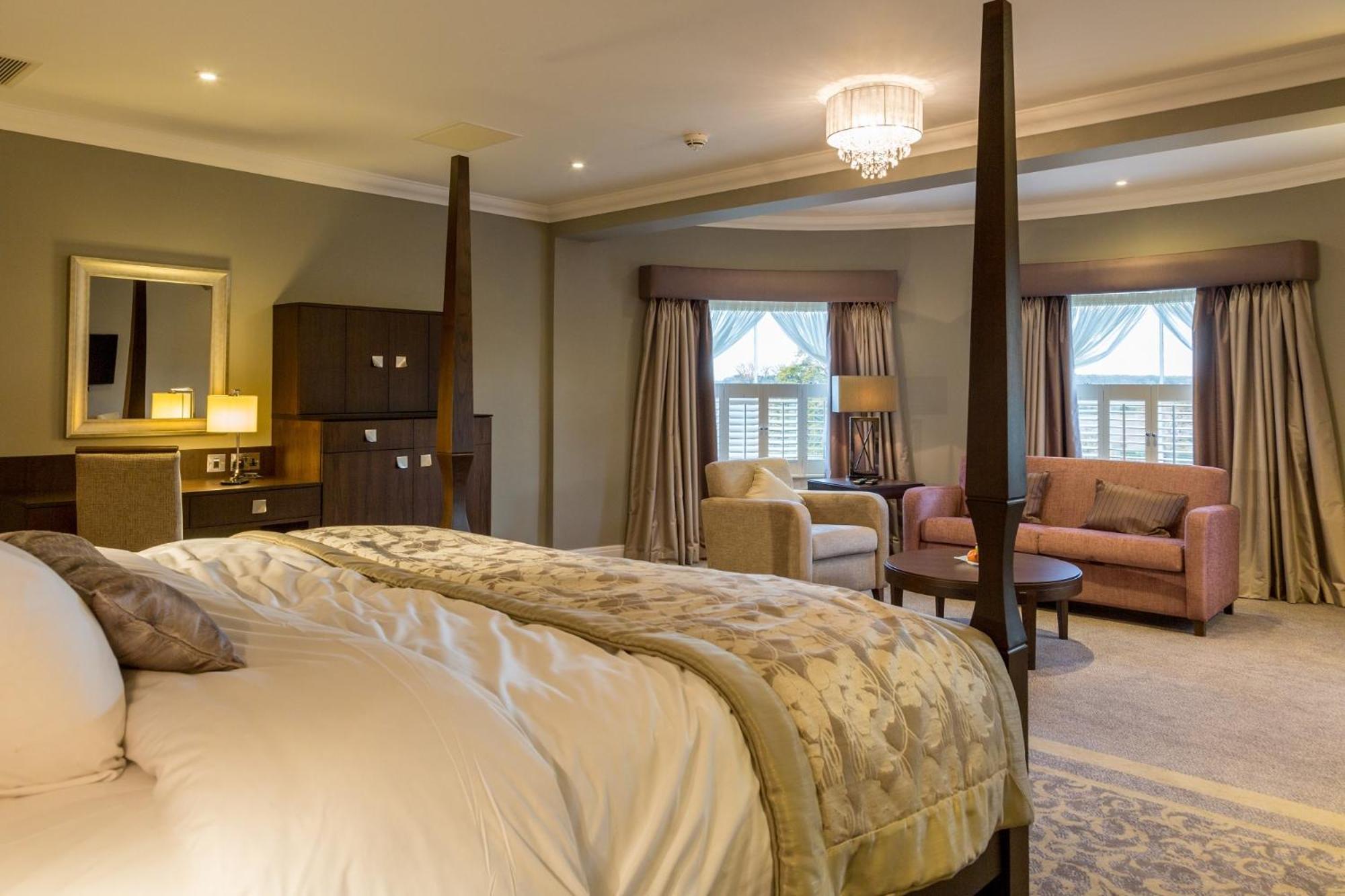 Four Poster Suite  - Photo 2