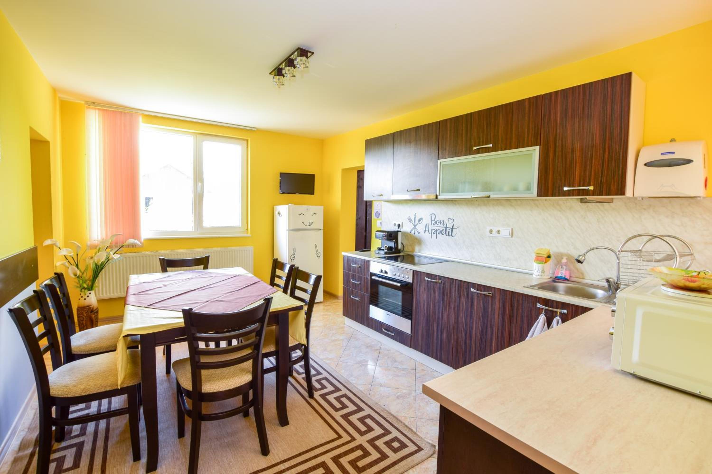 Two-Bedroom Apartment - Photo 8