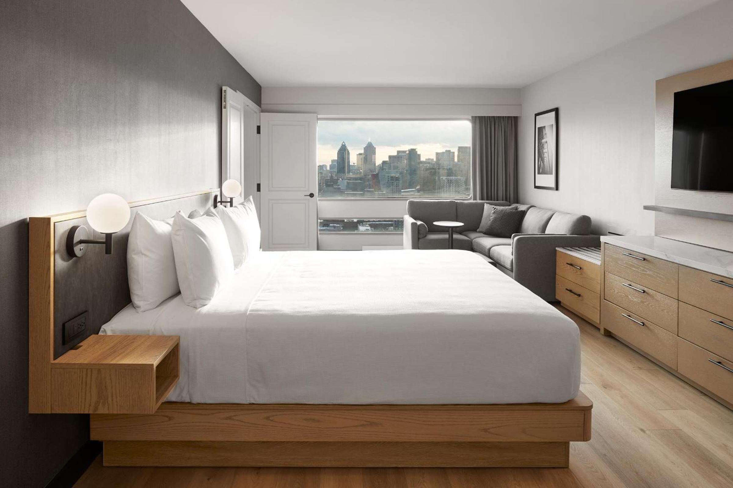 Specialty King Room with Sofa Bed - Photo 2