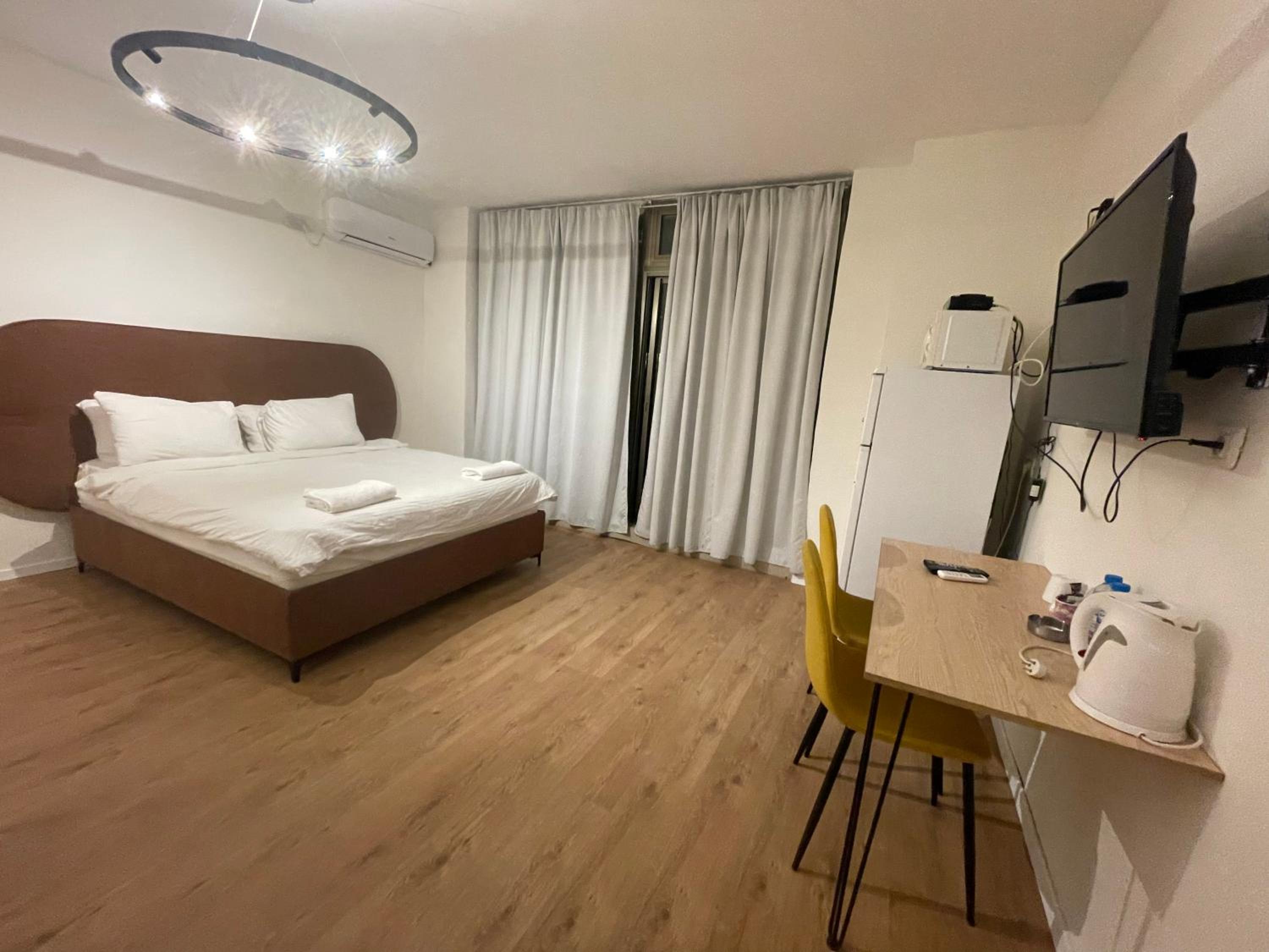 Deluxe Double Room with Bath photo 1