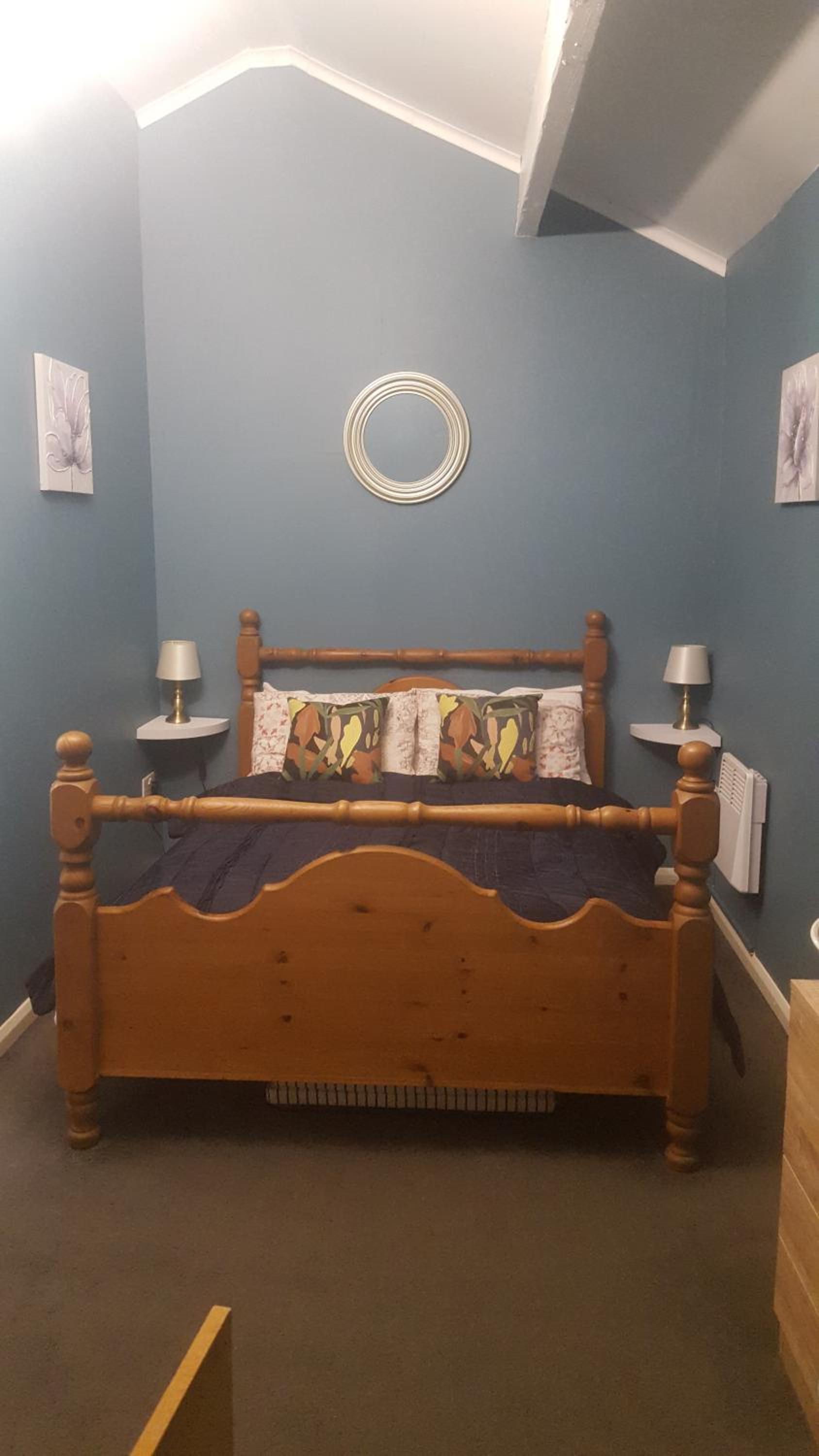 One-Bedroom House - Photo 2