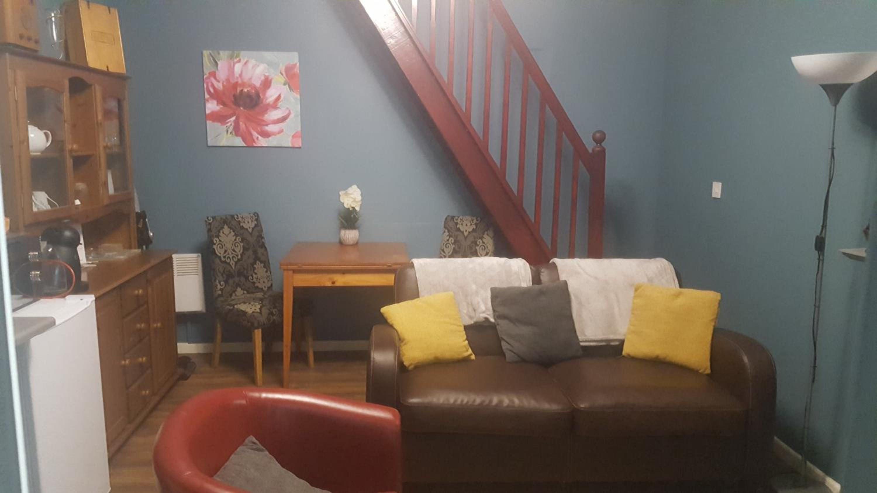 One-Bedroom House - Photo 5
