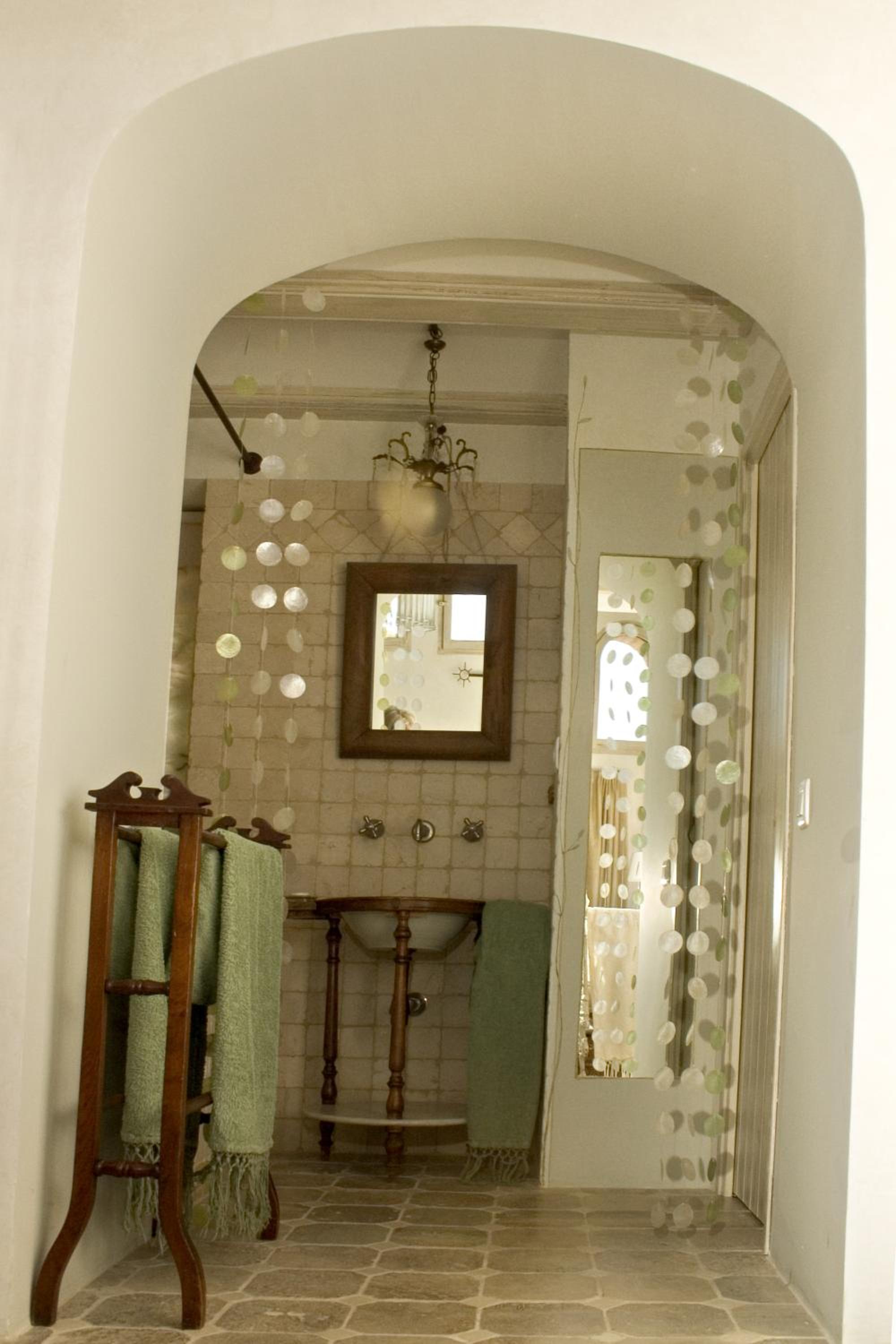 Suite - Photo 9
