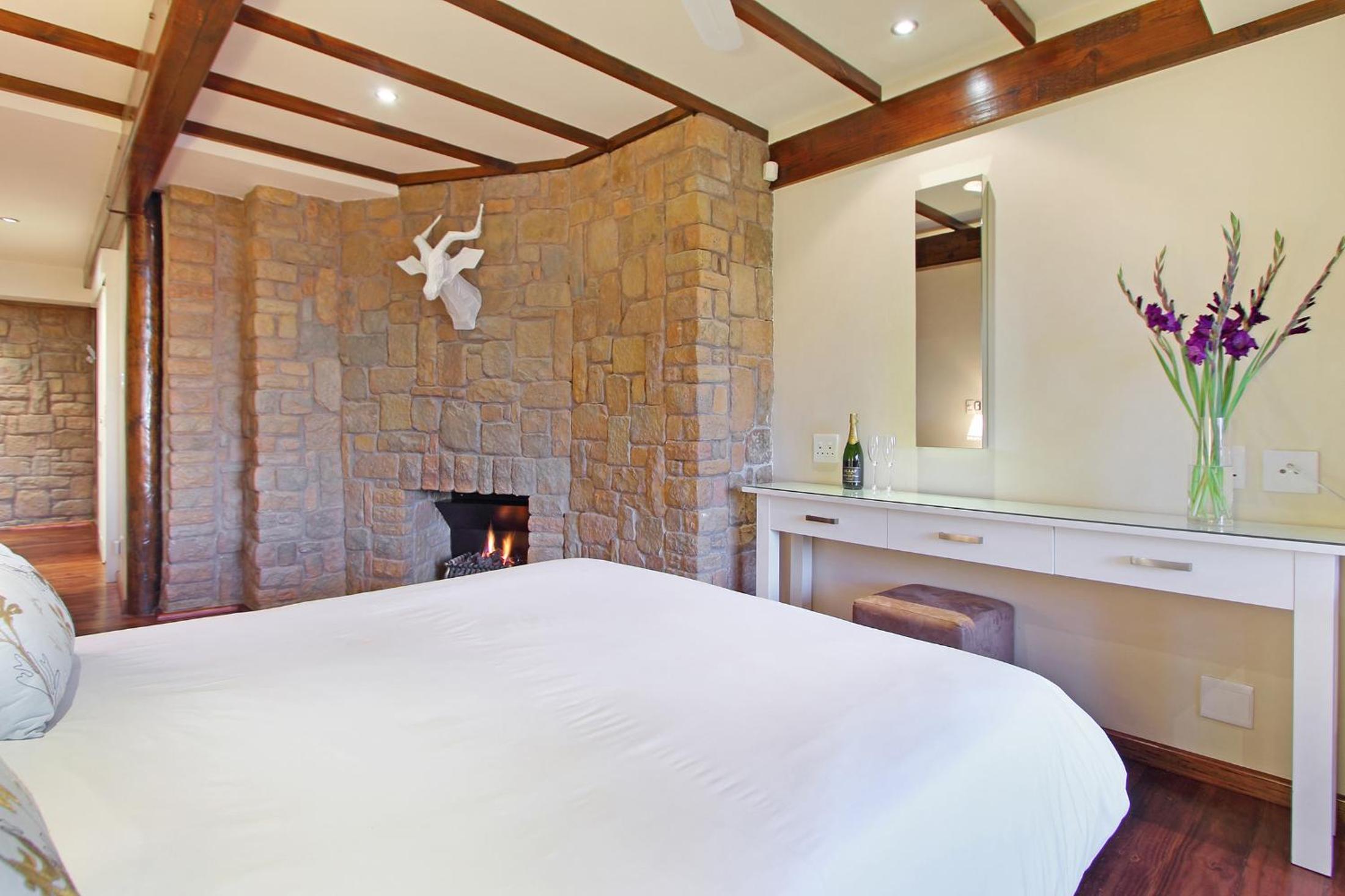 Luxury Queen Room