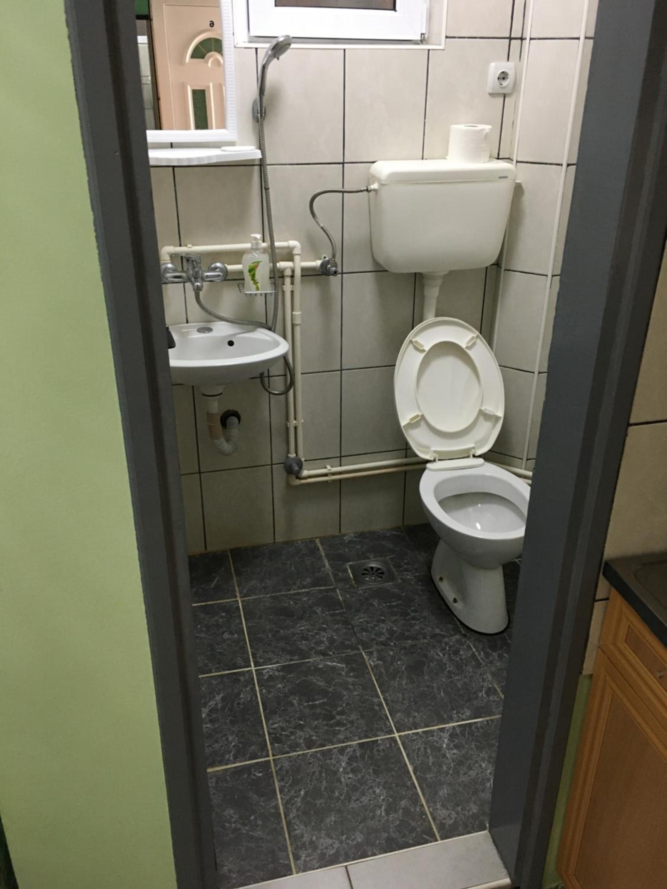 Quadruple Room with Private Bathroom photo 1
