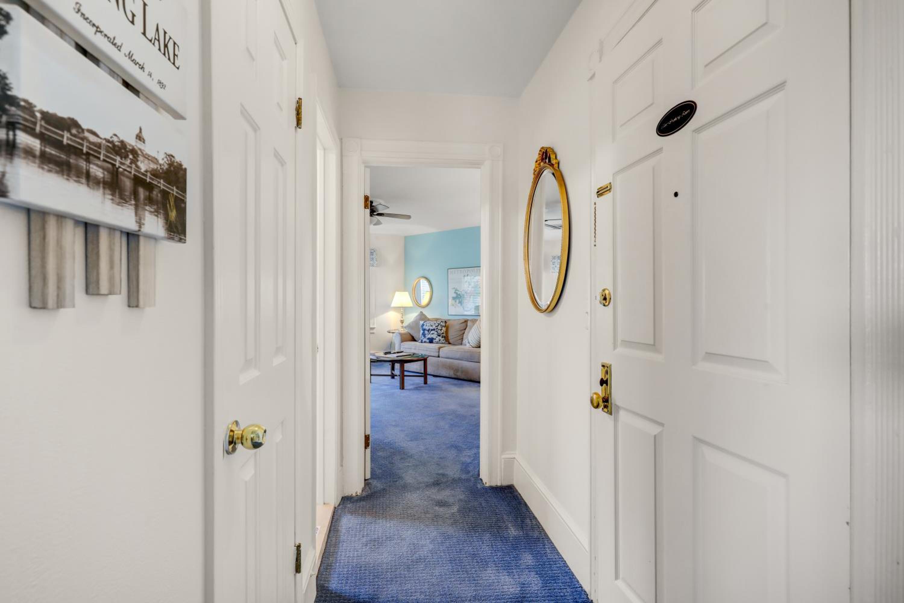 Suite - Photo 7