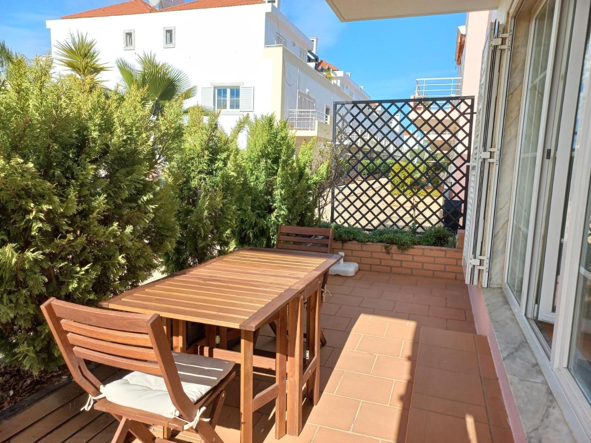 One-Bedroom Apartment with Terrace