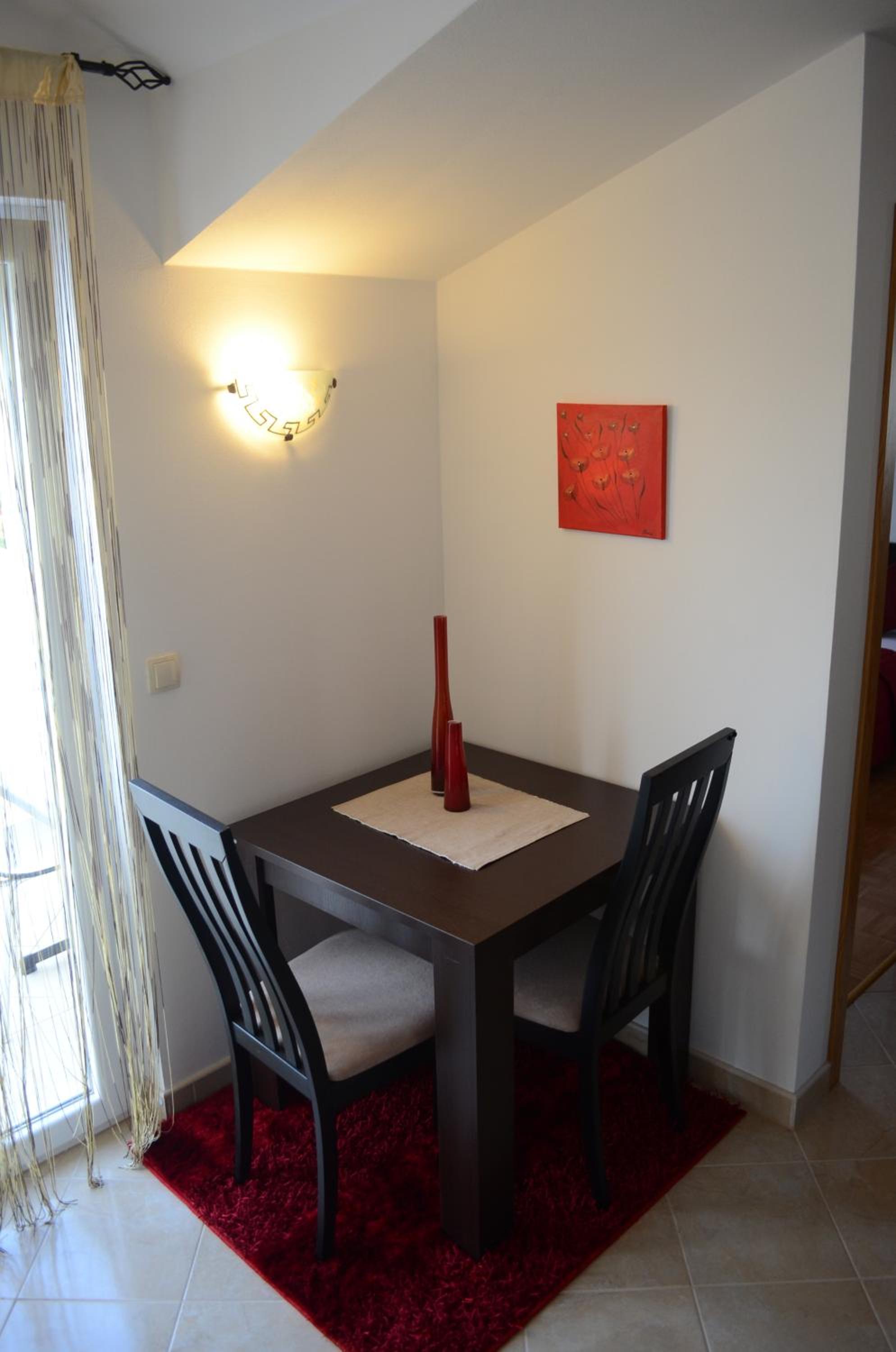 One-Bedroom Apartment - Photo 5