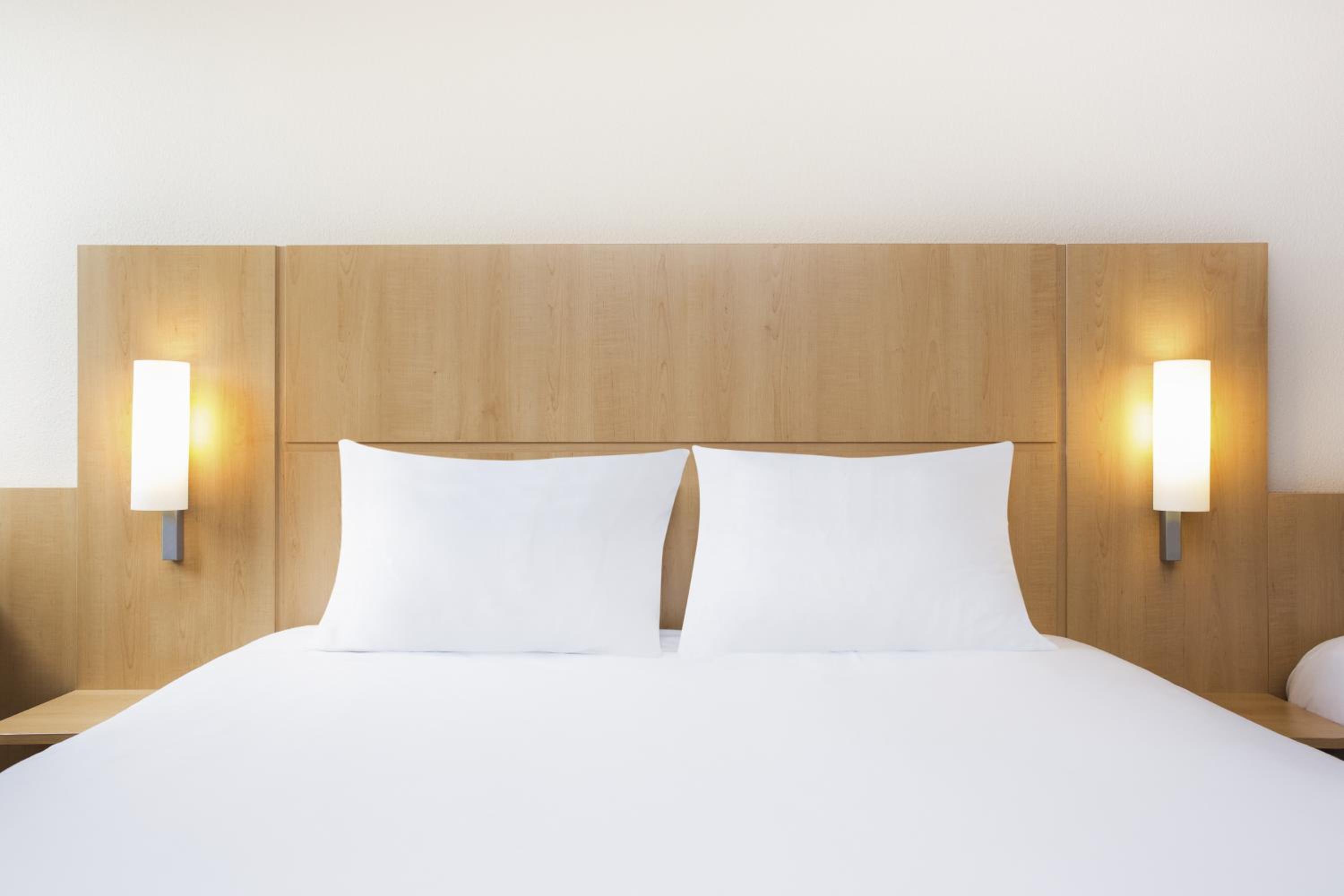Standard Double Room - Photo 3