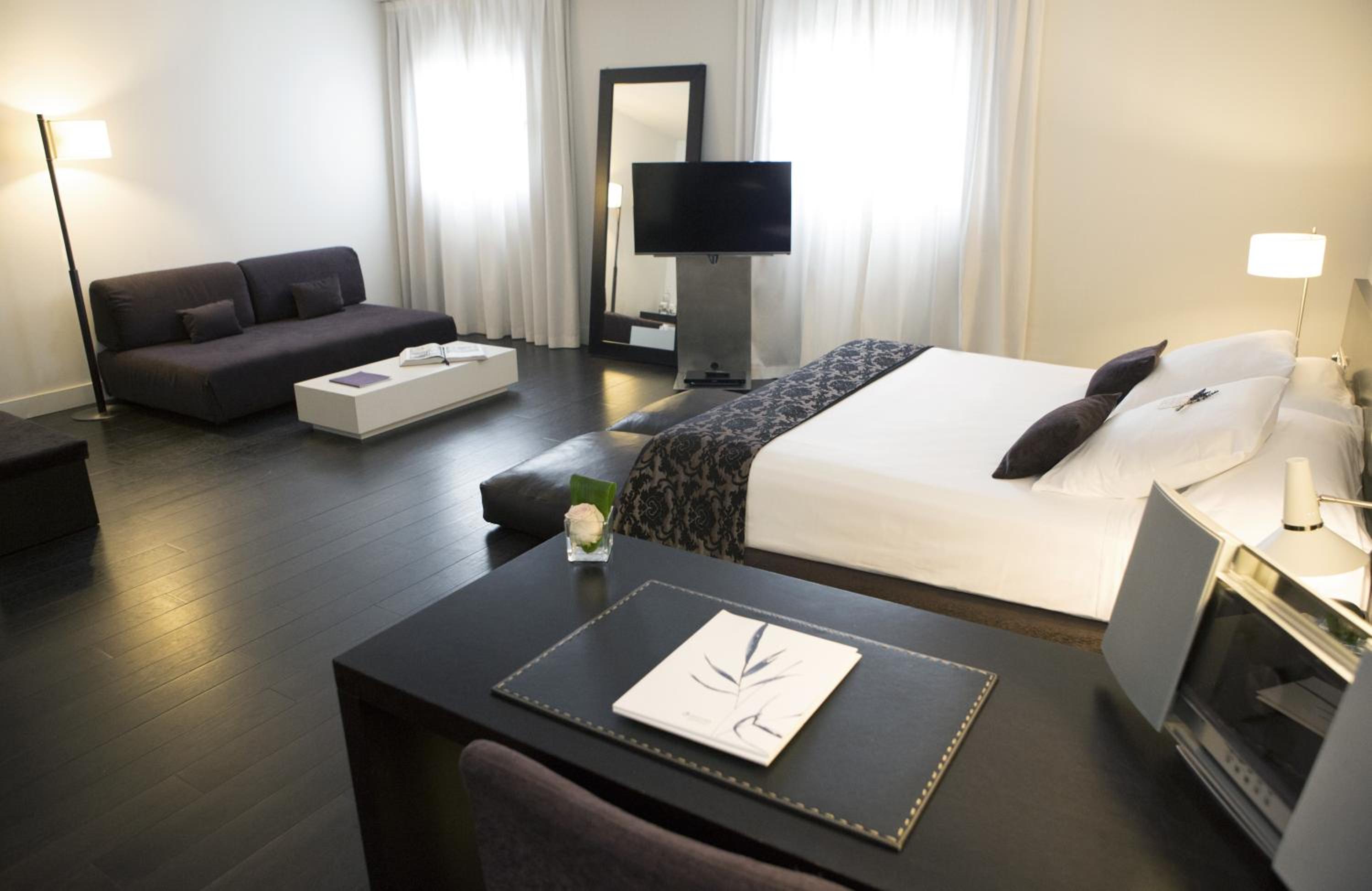 Junior Suite - Photo 1
