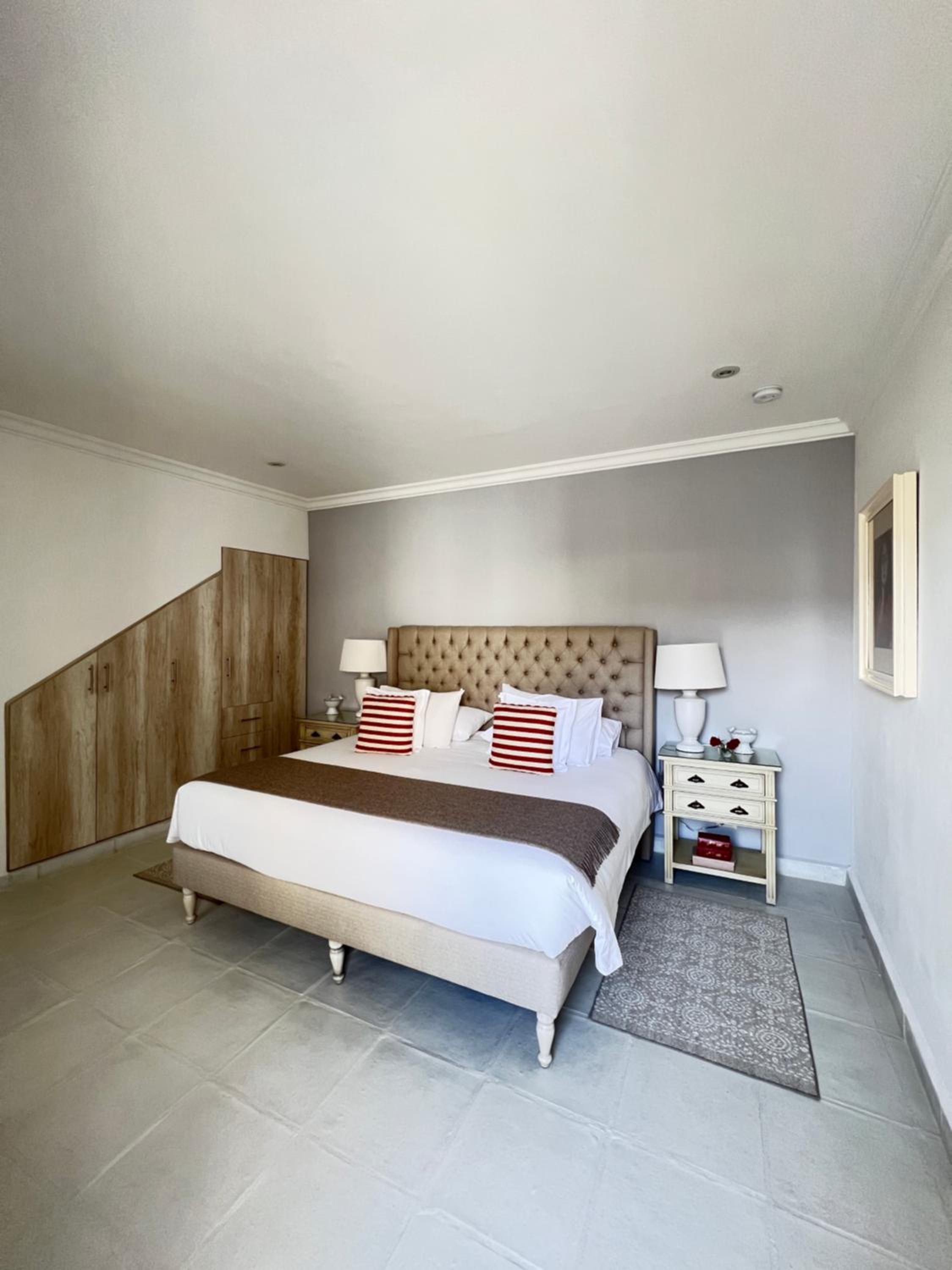 King Suite - Photo 5