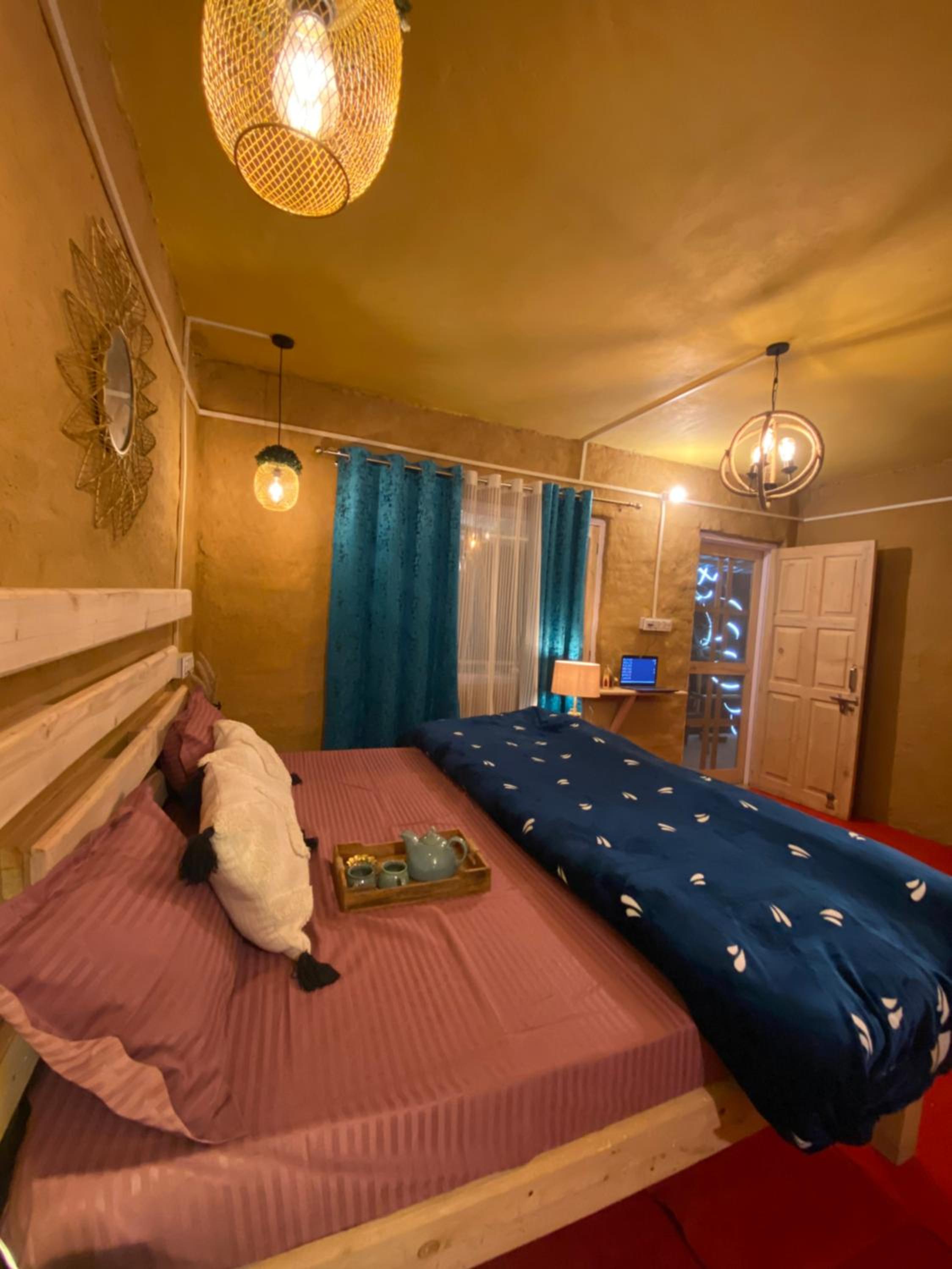 Superior King Room - Photo 7