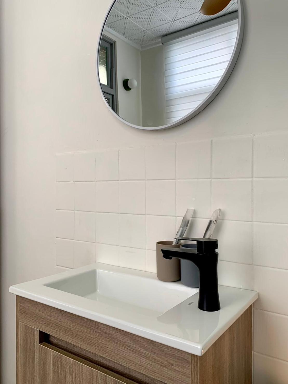 Small Double Room with Shared Bathroom photo 2