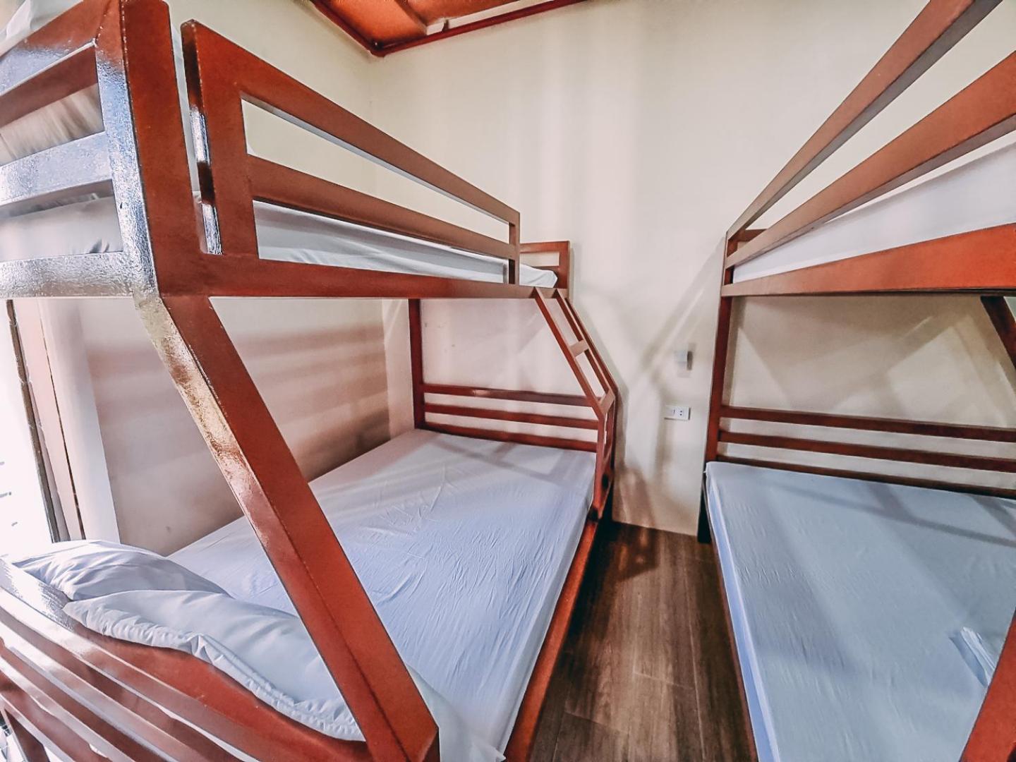 Mixed Dormitory Room photo 2