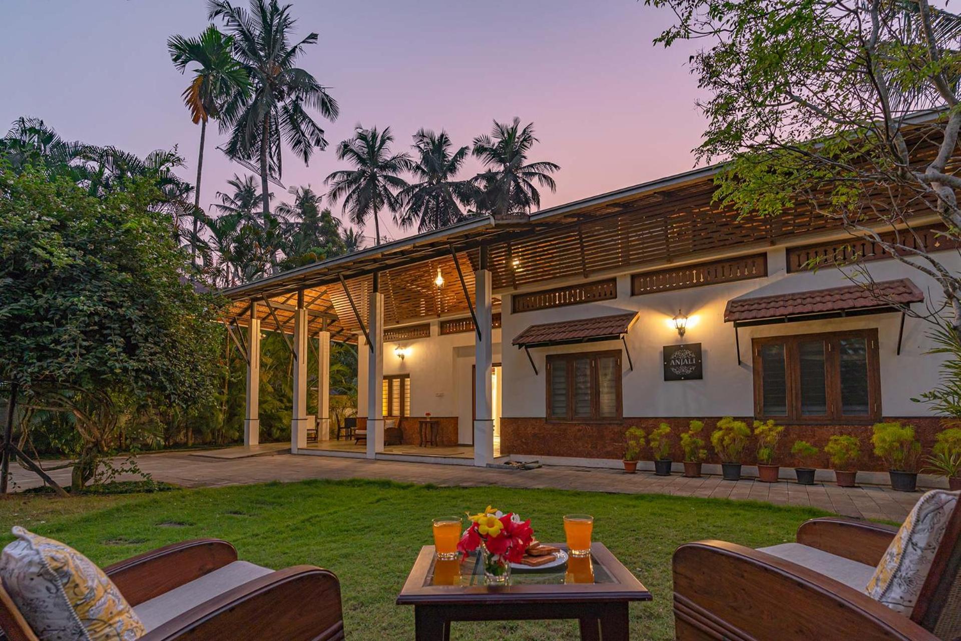 Villa photo 3