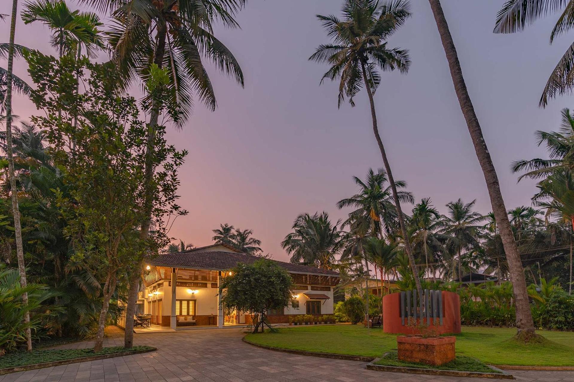 Villa photo 2