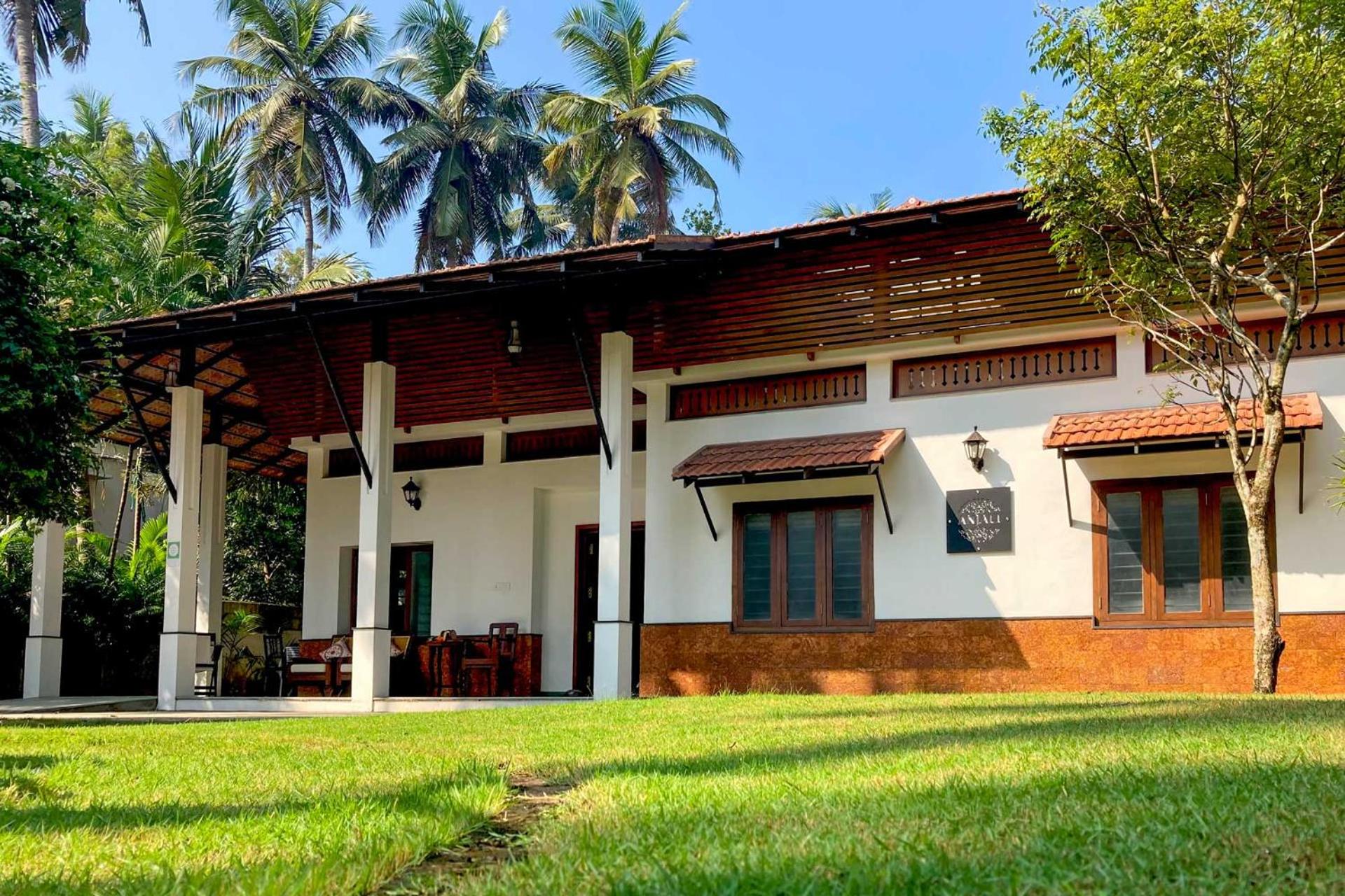 Villa photo 2
