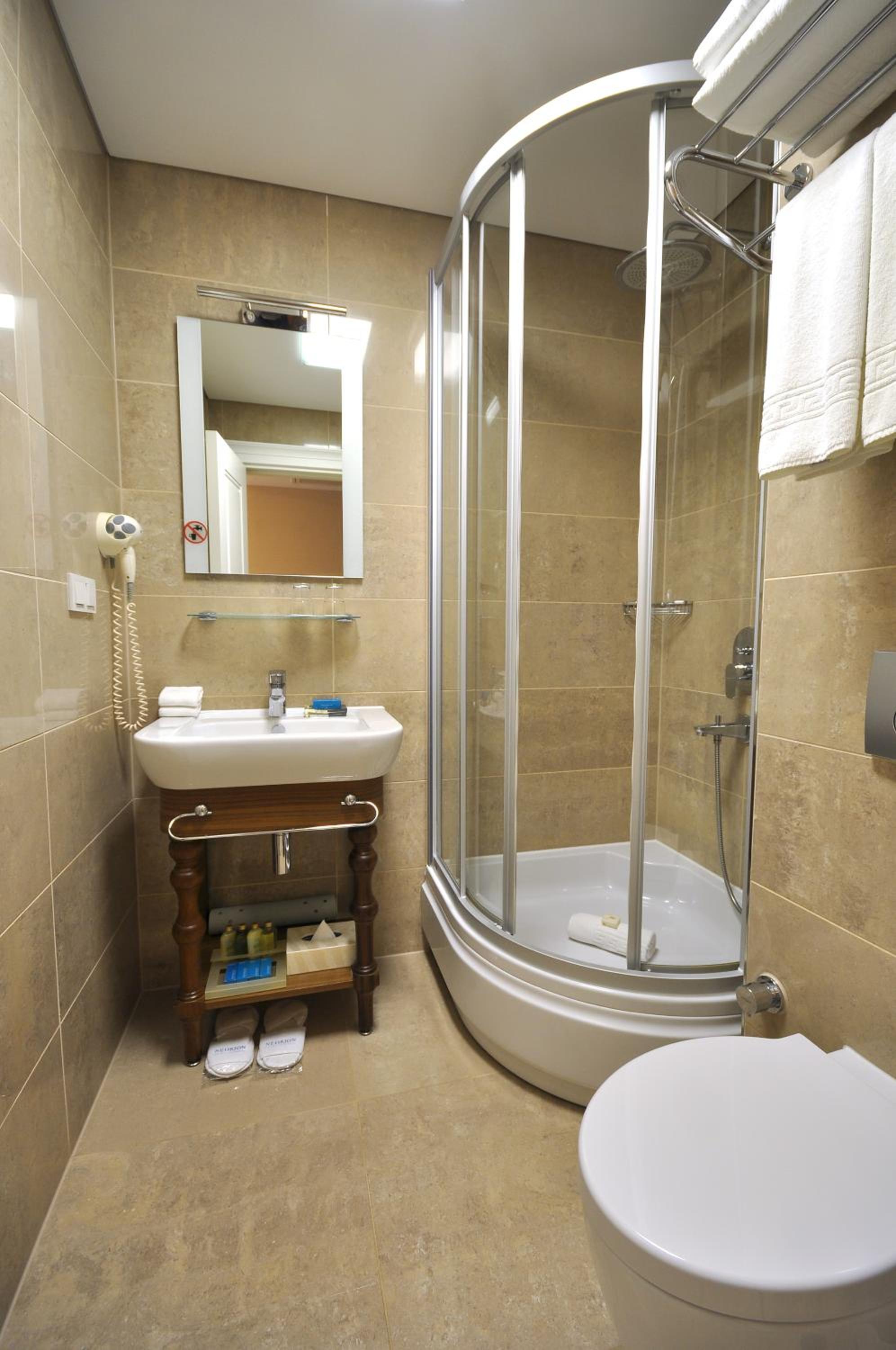 Double or Twin Room - Photo 2