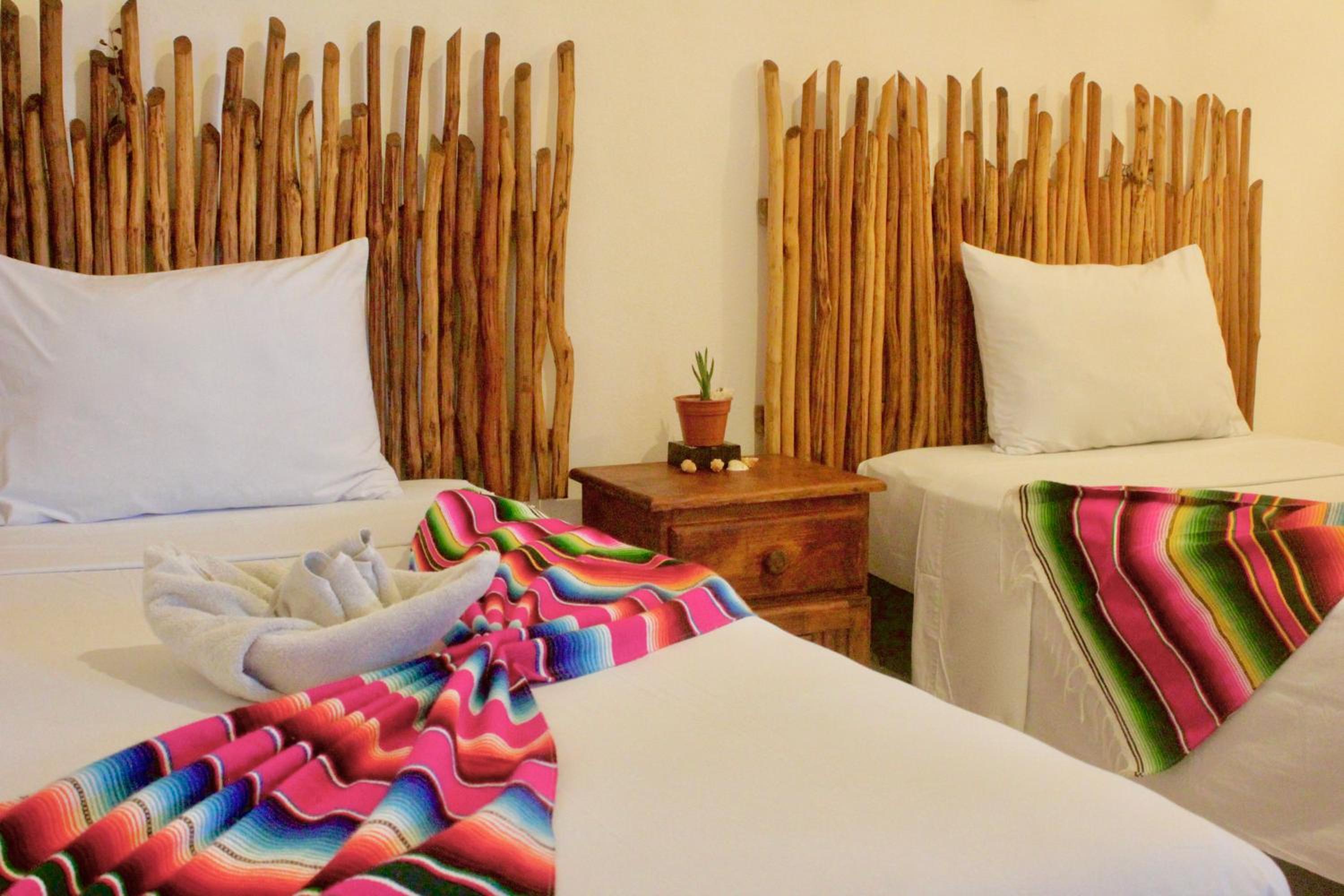 Twin Room with Pool View - Photo 1