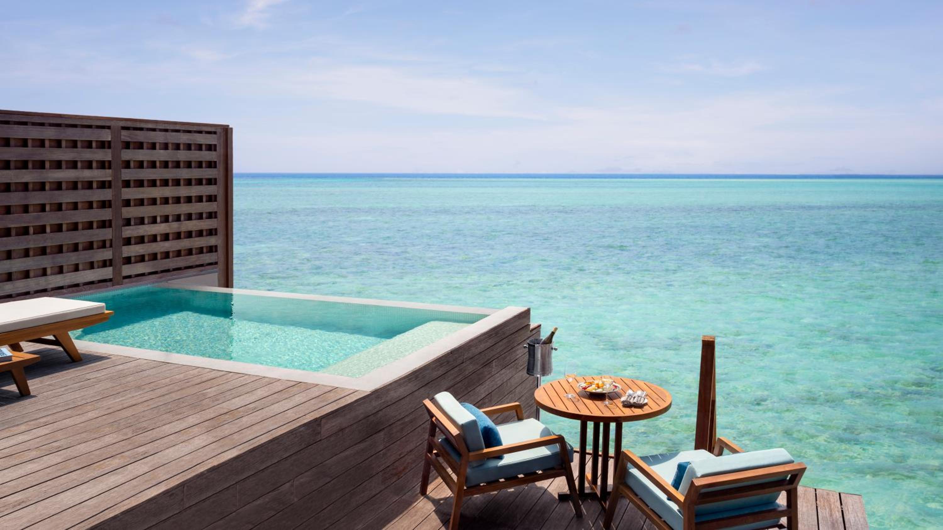 Over Water Pool Villa - Photo 7