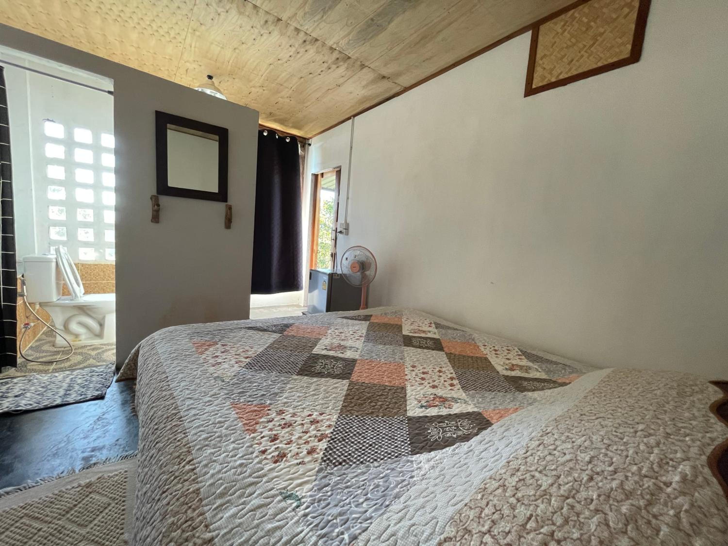 Deluxe Double Room with Balcony - Photo 2