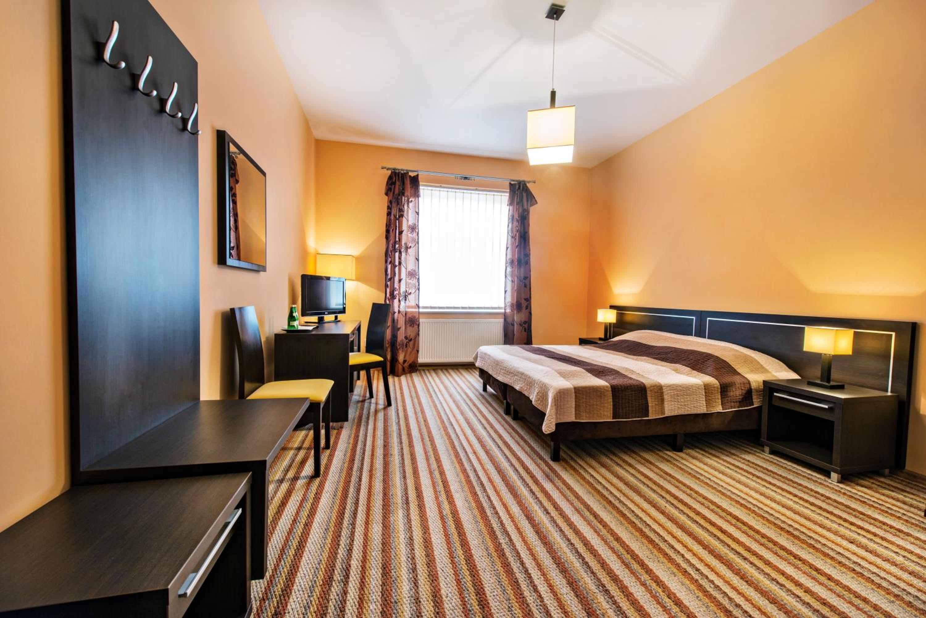 Standard Double or Twin Room photo 3