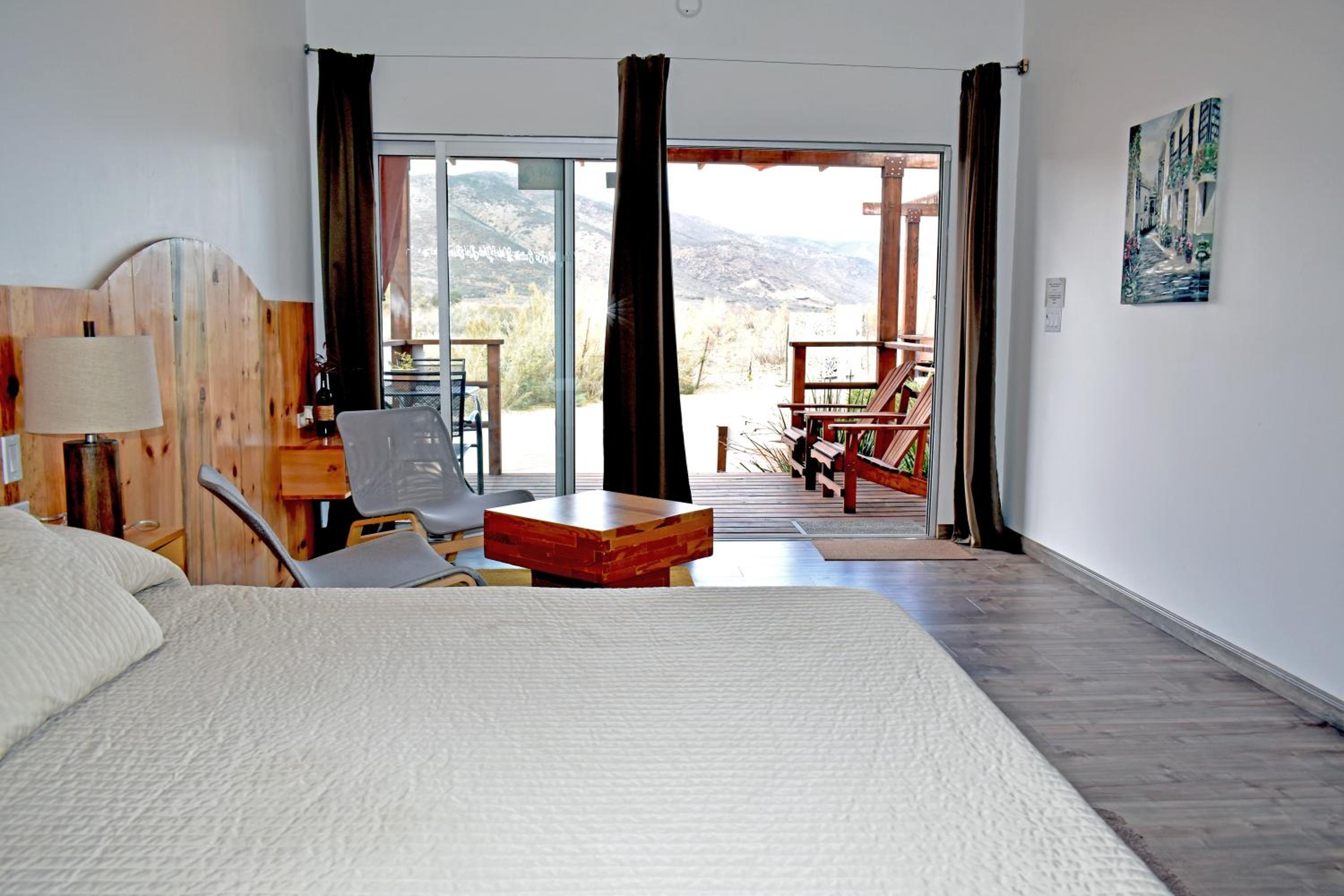 One-Bedroom House photo 1